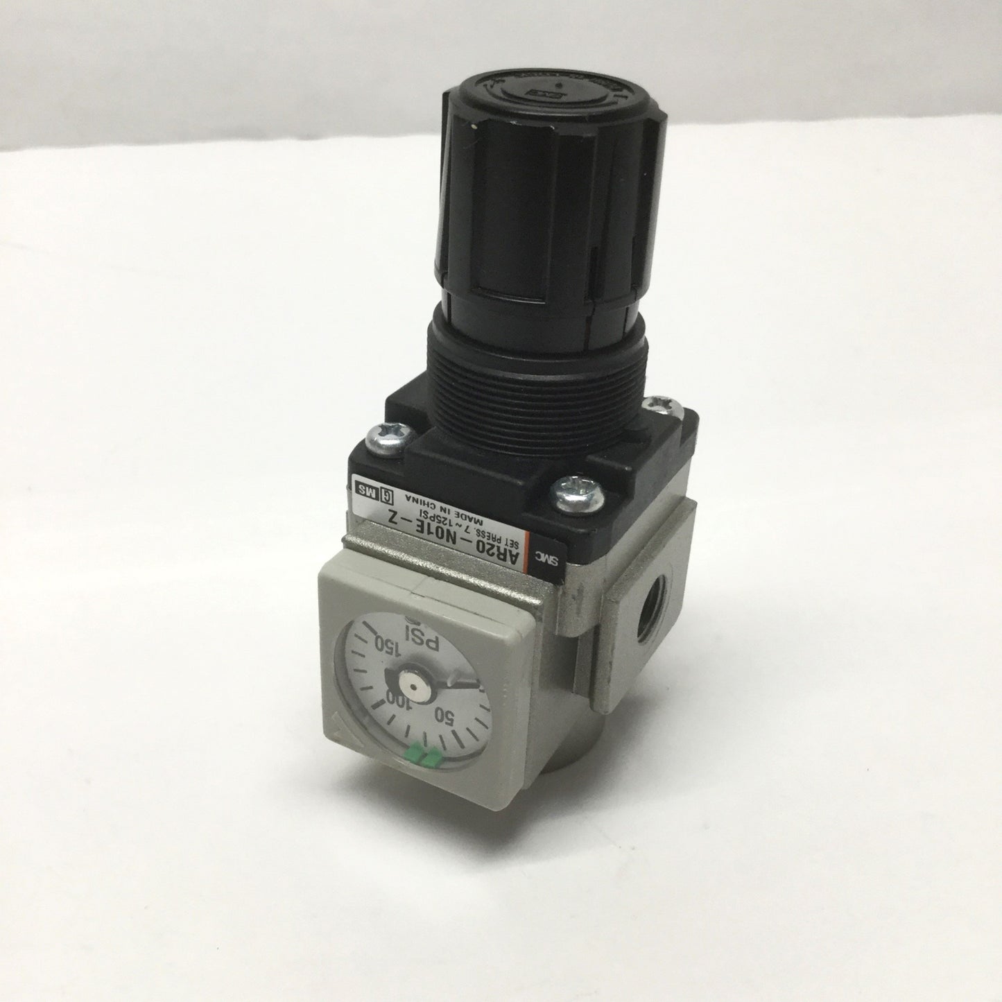 Used SMC AR20-N01E-Z Pressure Regulator 7-125psi, 1/8" NPT, 0-150psi Embedded Gauge