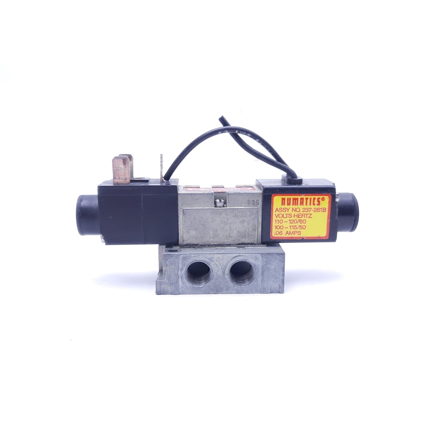 Used Numatics 031SS4000 Solenoid Valve 150 PSIG With 237-572B And 237-261B Solenoids
