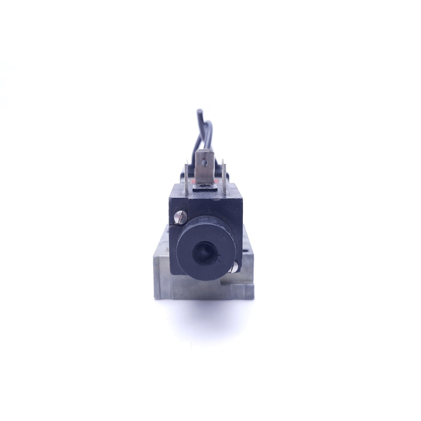 Used Numatics 031SS4000 Solenoid Valve 150 PSIG With 237-572B And 237-261B Solenoids