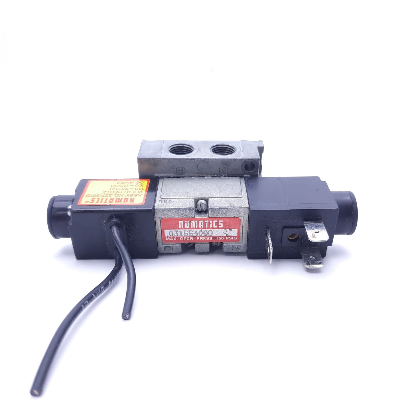 Used Numatics 031SS4000 Solenoid Valve 150 PSIG With 237-572B And 237-261B Solenoids