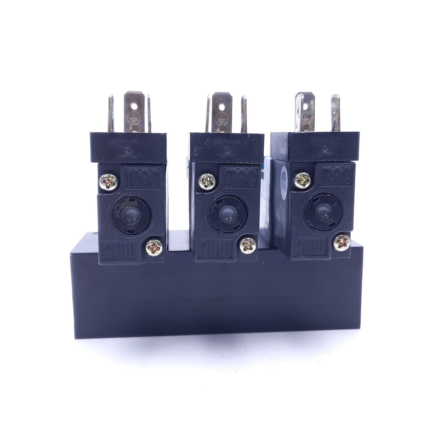 Used Bank Of (3) Mac 45A-L00-DDAJ-1JM Solenoid Valves, 4 Port Manifold, 24VDC, 120PSI
