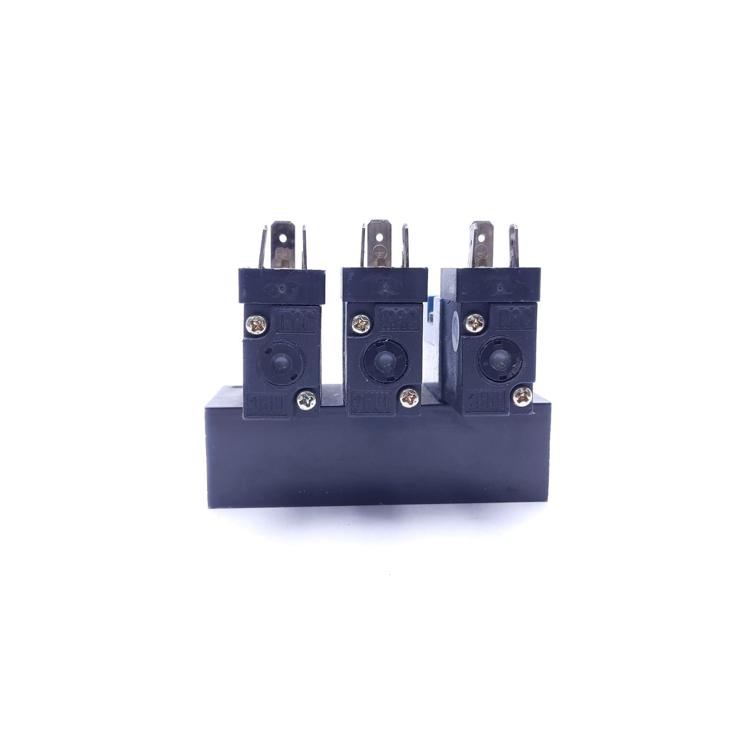 Used Bank of 3 MAC 45A-L00-DDAJ-1JM Solenoid Valves With Manifold, 24 VDC, 120 PSI