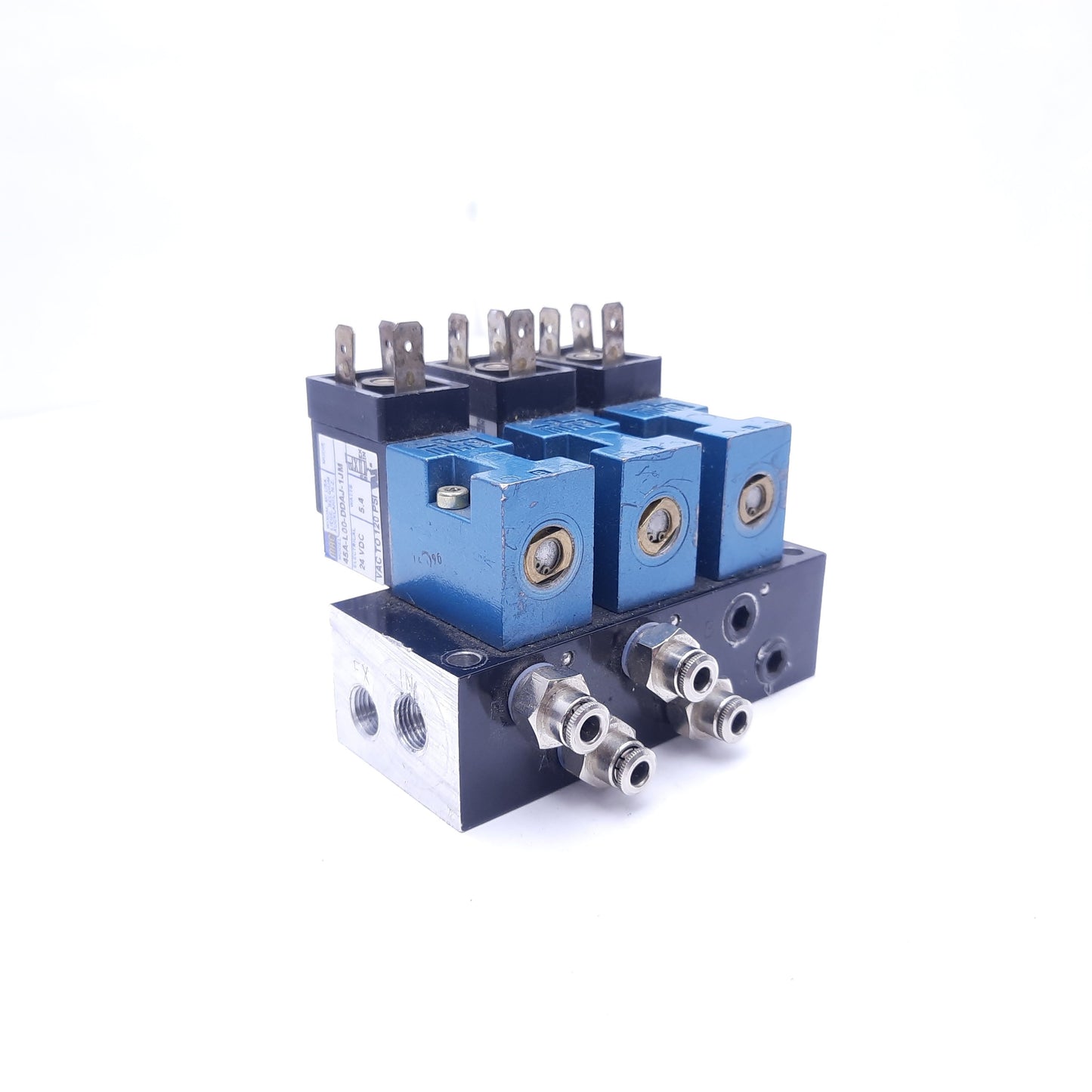 Used Bank of 3 MAC 45A-L00-DDAJ-1JM Solenoid Valves With Manifold, 24 VDC, 120 PSI