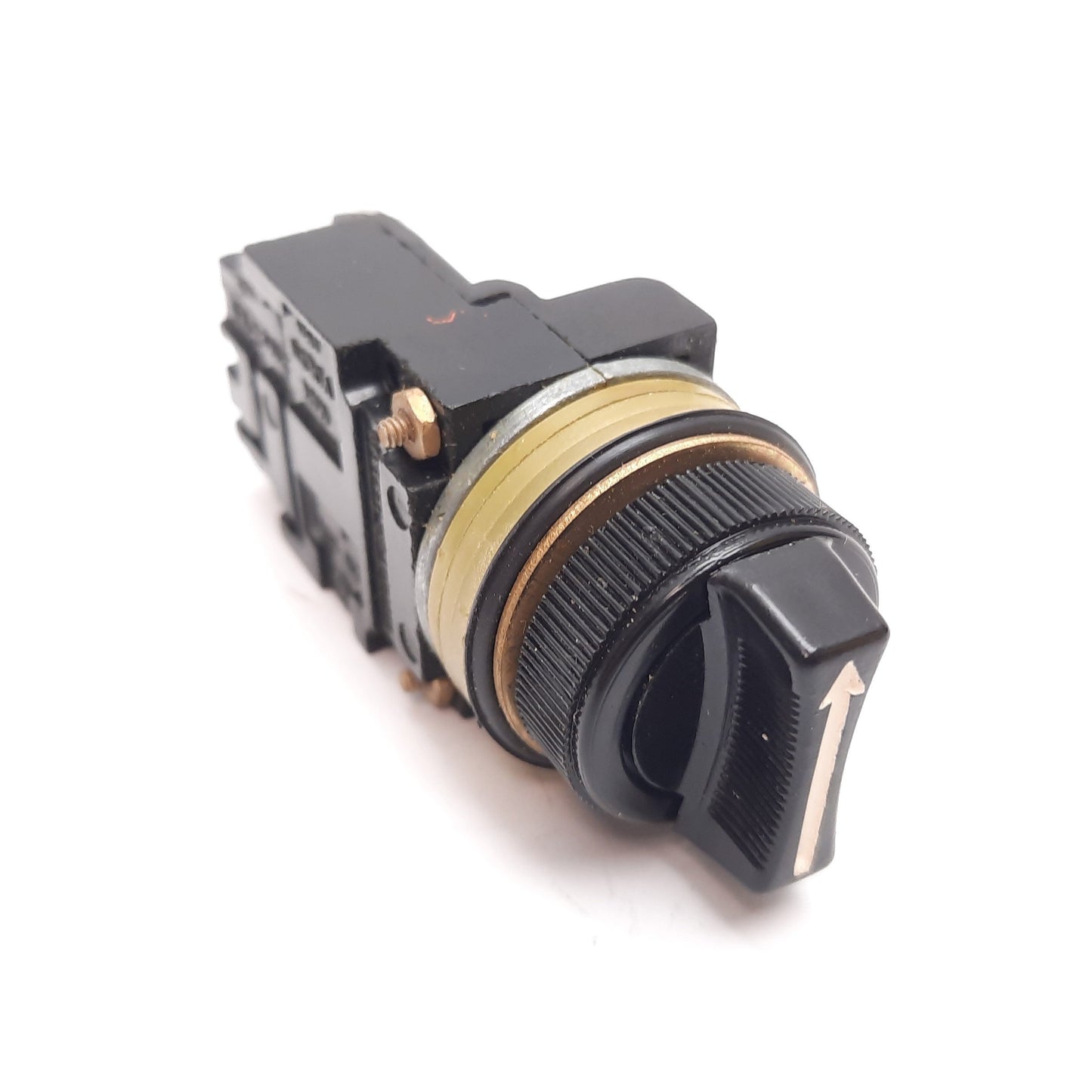 New – Open box General Electric CR104B Selector Switch, 3-Position Momentary, 150V Max