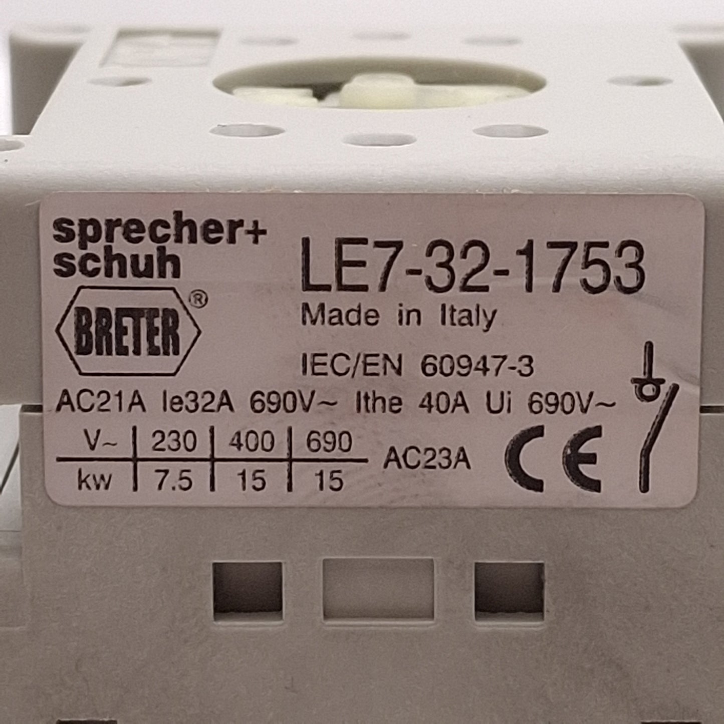 Used Sprecher Schuh LE7-32-1753 Disconnect Switch, 3-Pole, 32A 600VAC