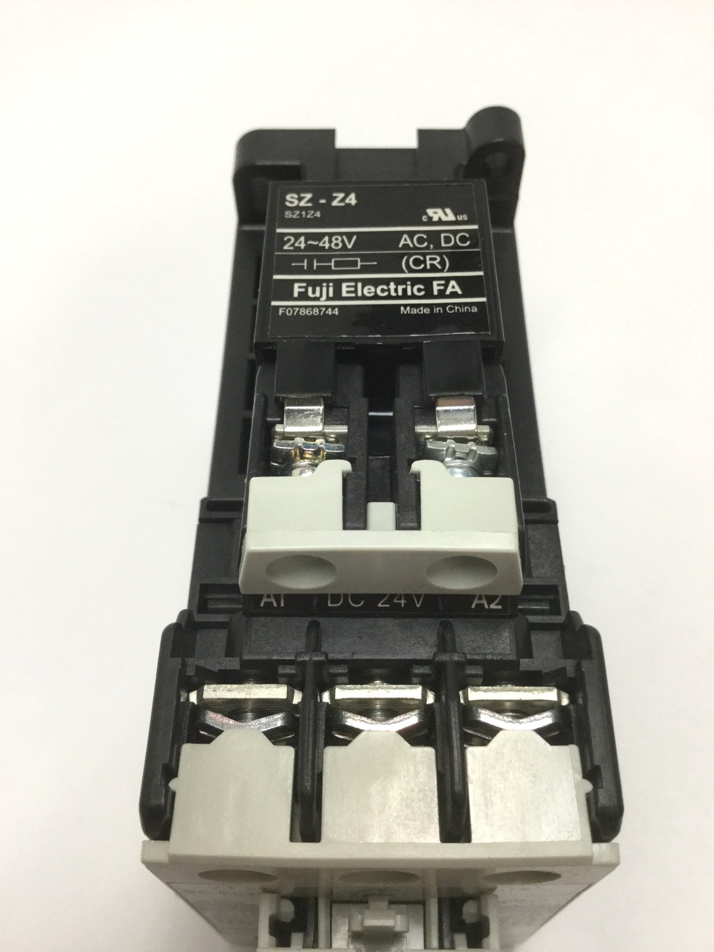 New – Open box Fuji Electric SC-E04/G IEC Contactor 600VAC 18A 3PH, 24VDC Coil w/Aux 1NO-1NC