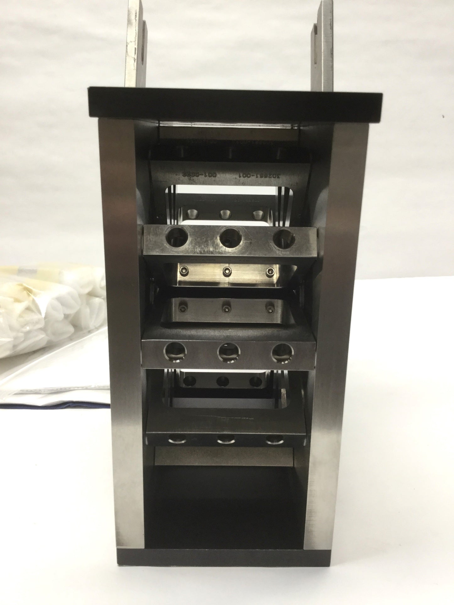 Used Machine Solutions 301105-02H Stent Crimper Head, 70mm Length, 0.5-10mm Diameter