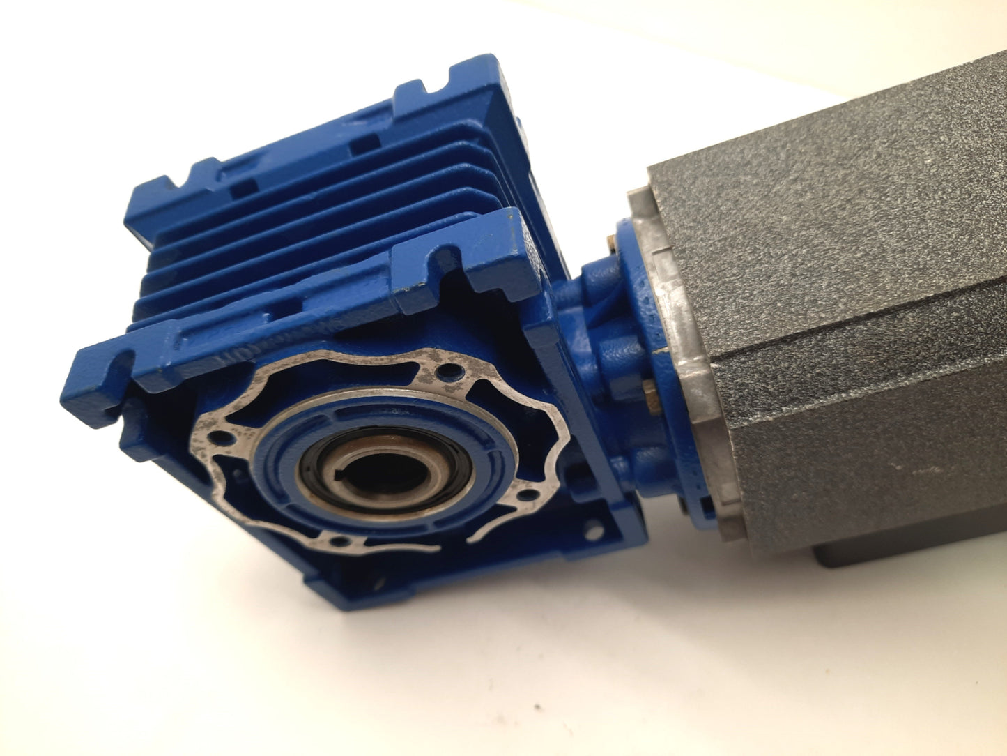 Used Groschopp AC8060FC-RA4030M Gearmotor 30:1 230VAC 3ph 175.7 in-lbs 50.5 RPM 3/4"
