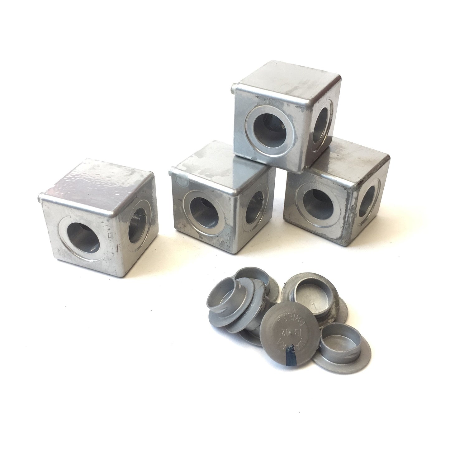 Used Lot of 4 Parker 18-826 Square Aluminum Extrusion Corner Connector & Plug, 2-Way
