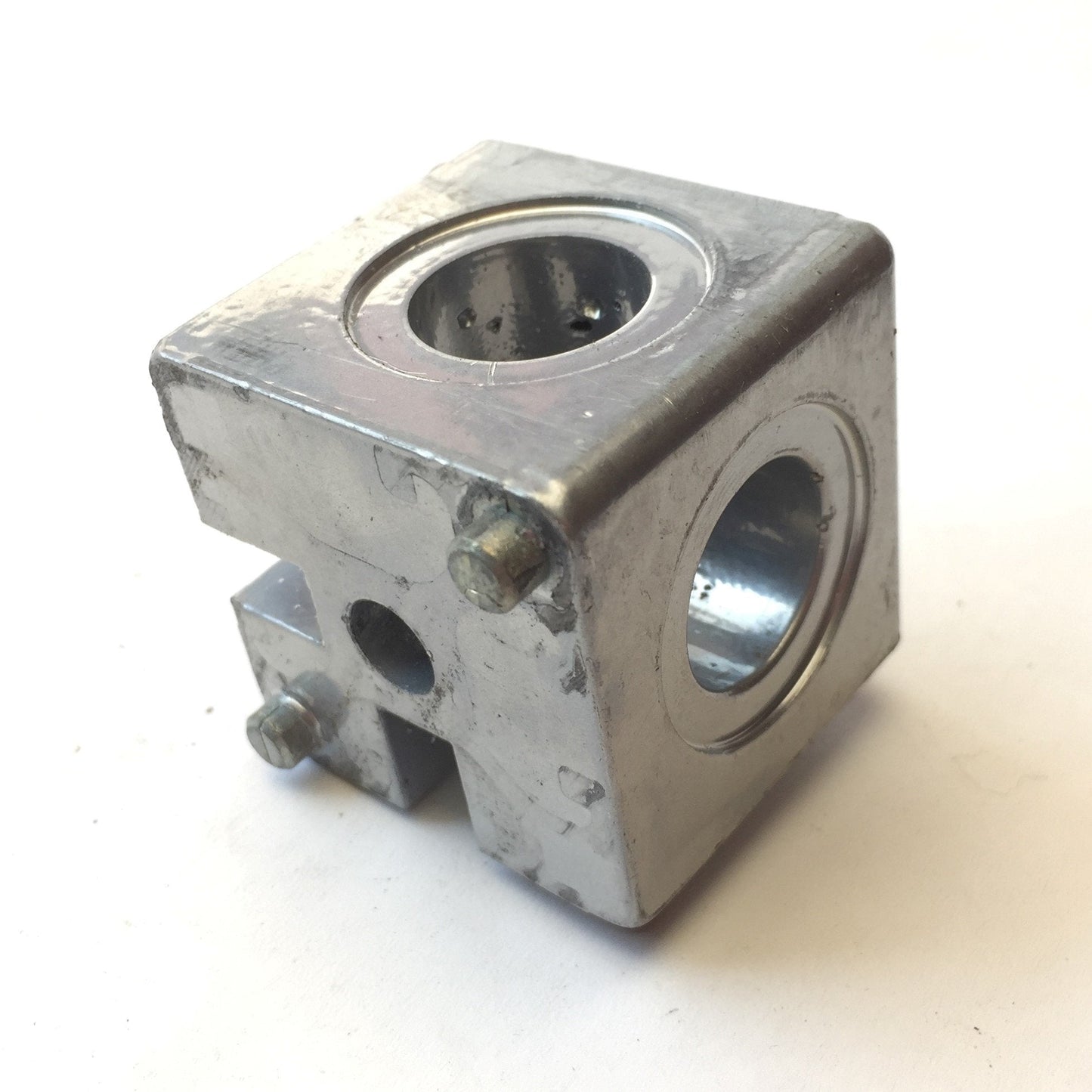 Used Lot of 4 Parker 18-827 Square Aluminum Extrusion Corner Connector & Plug, 3-Way