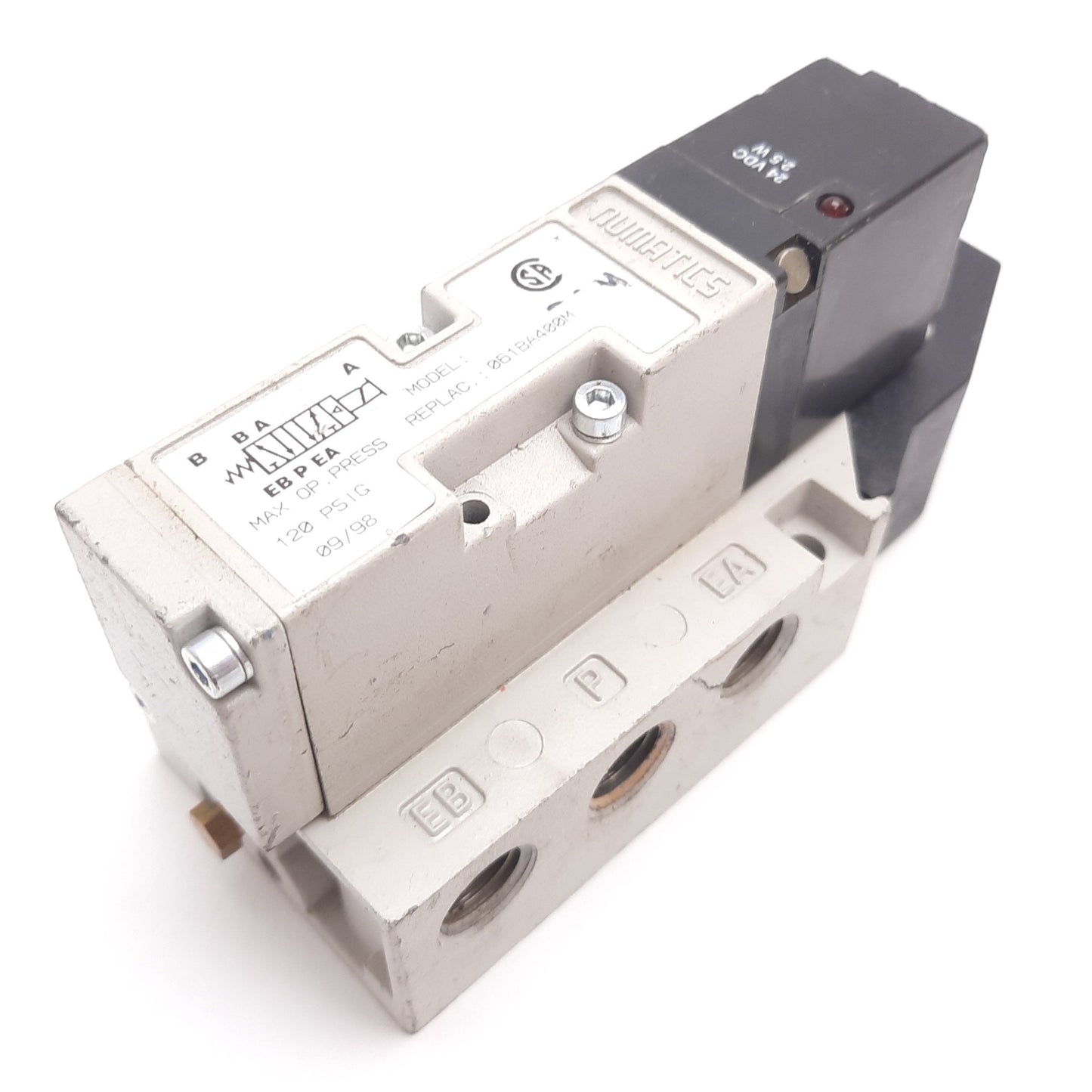 Used Numatics 061BA400M Solenoid Valve, 2-Position 5-Port, 24VDC 2.5W 120psi 1/4" NPT