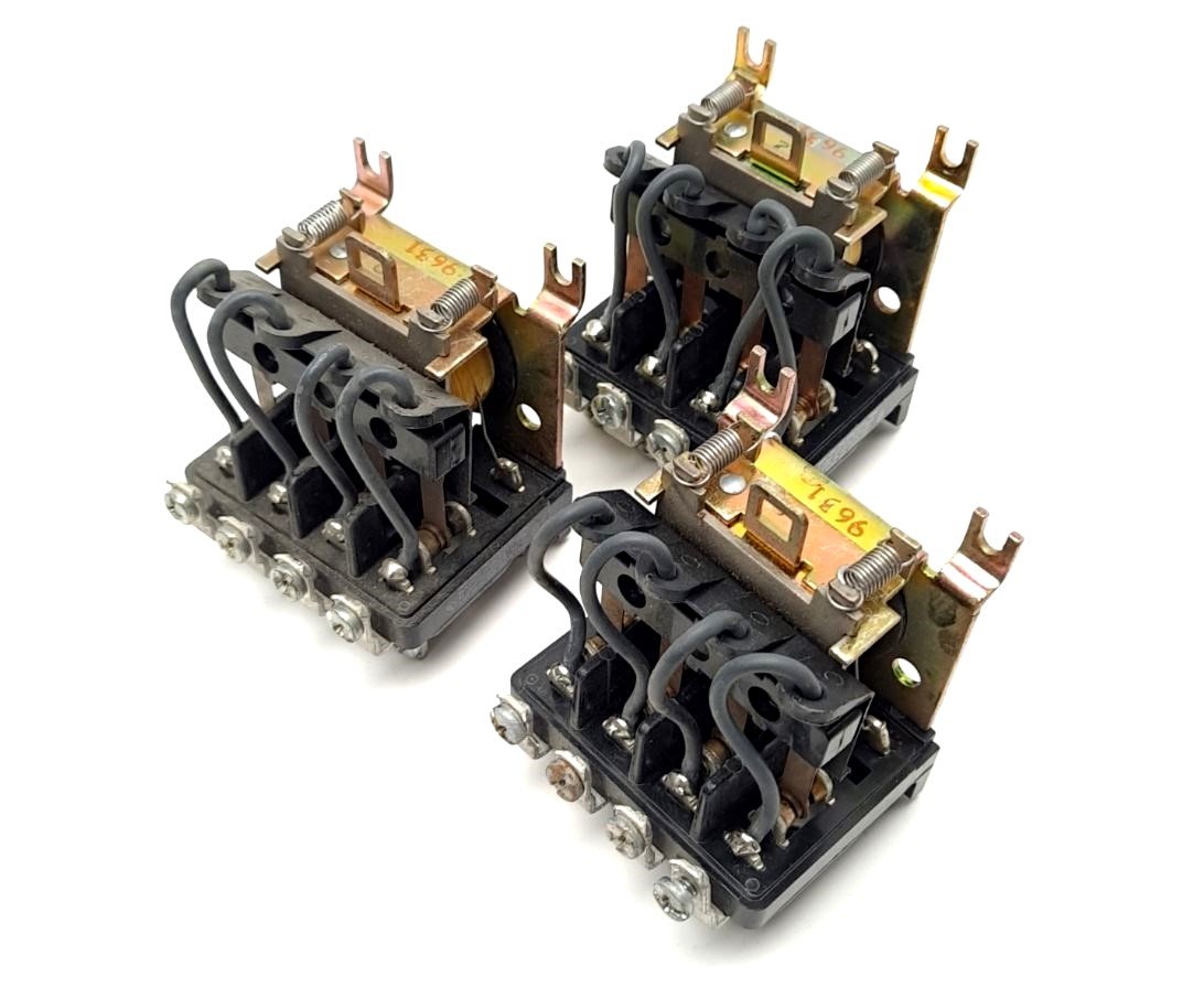 Used Lot of 3 Struthers Dunn PM-17DY-24 Relays 25A 277VAC/10A 24VDC 4PDT 24VDC Coil