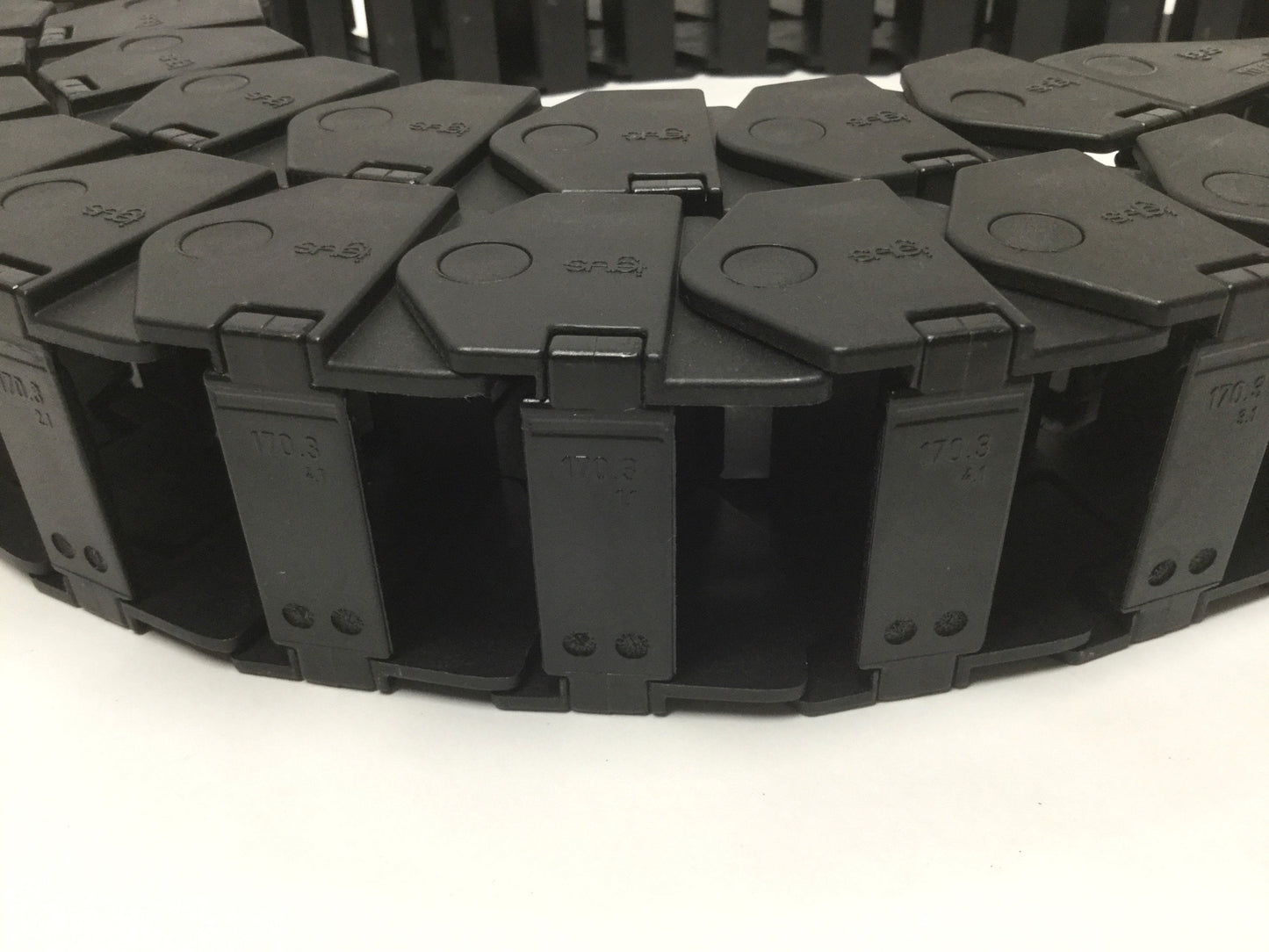 Used Igus B17.3.100 Energy E-Chain Cable Carrier Snap-Open 38mm W x 32mm H, 64" Long