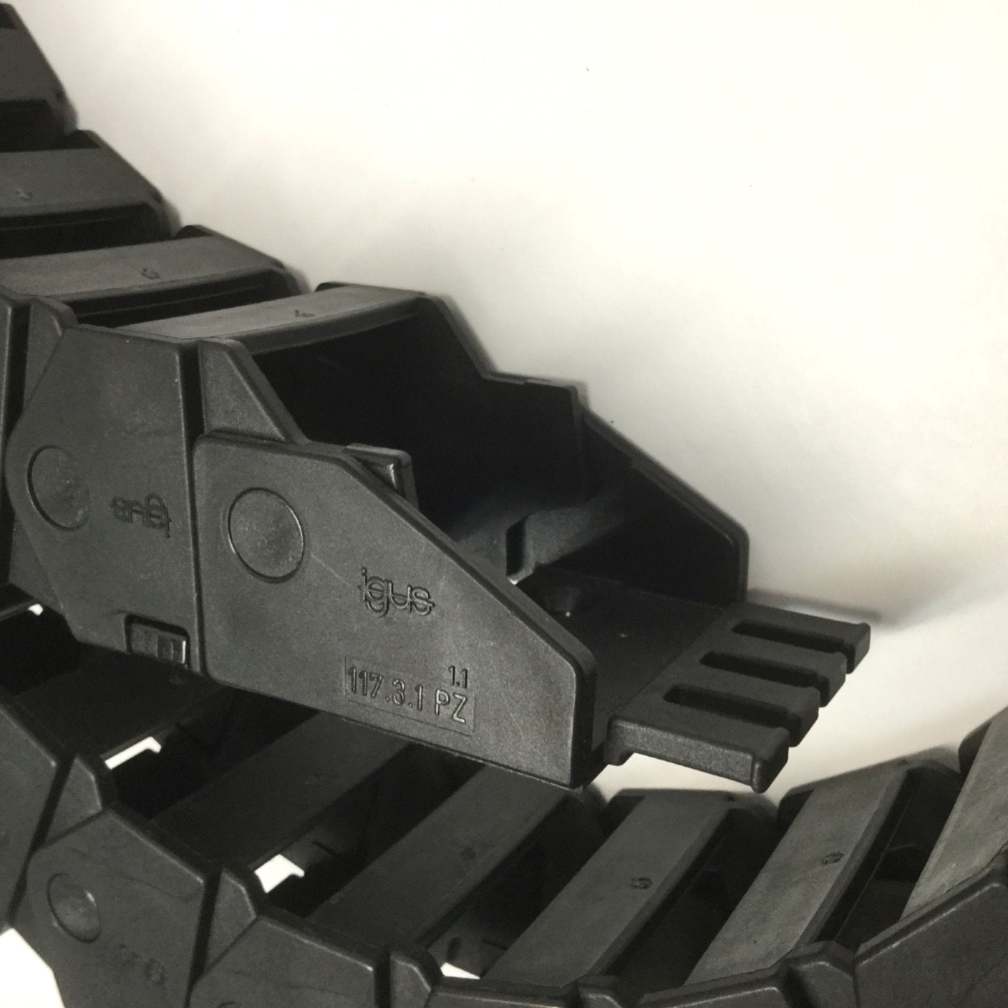Used Igus B17.3.100 Energy E-Chain Cable Carrier Snap-Open 38mm W x 32mm H, 64" Long