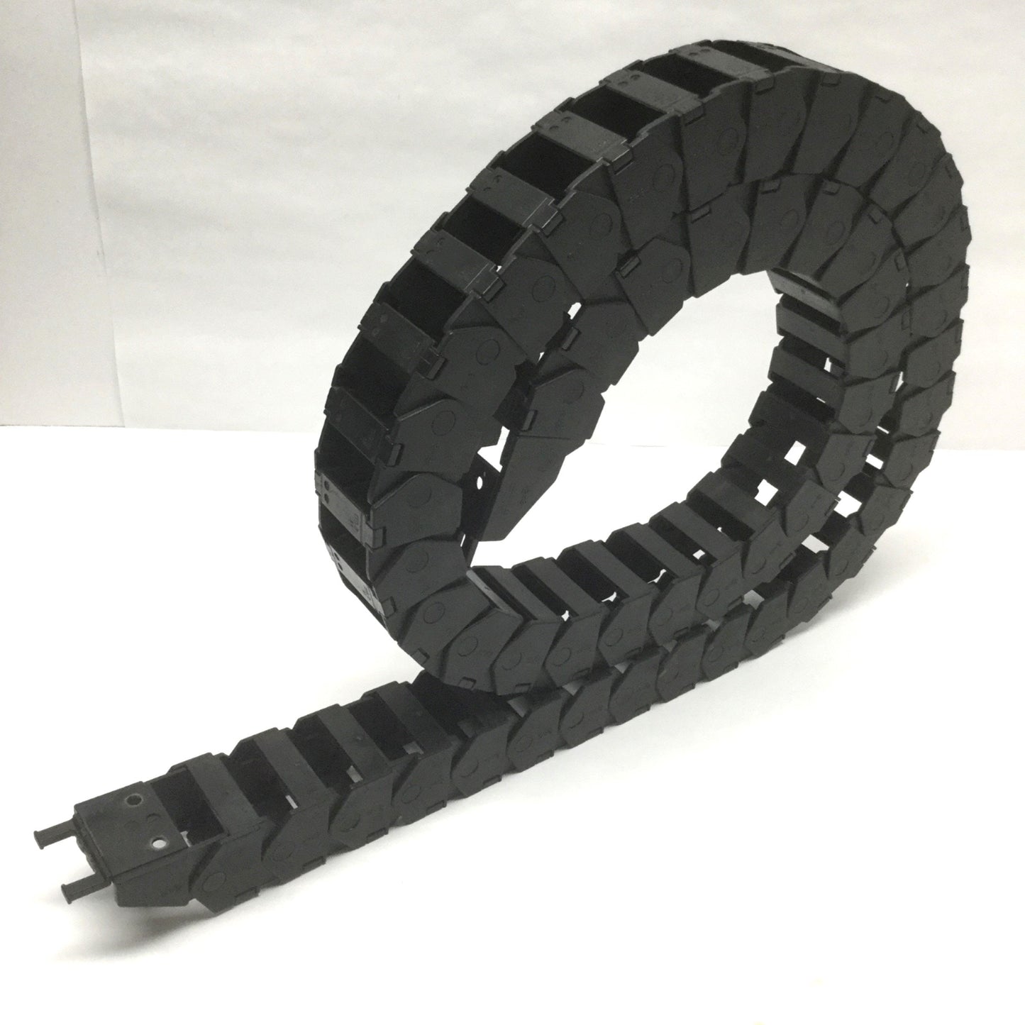 Used Igus B17.3.100 Energy E-Chain Cable Carrier Snap-Open 38mm W x 32mm H, 64" Long