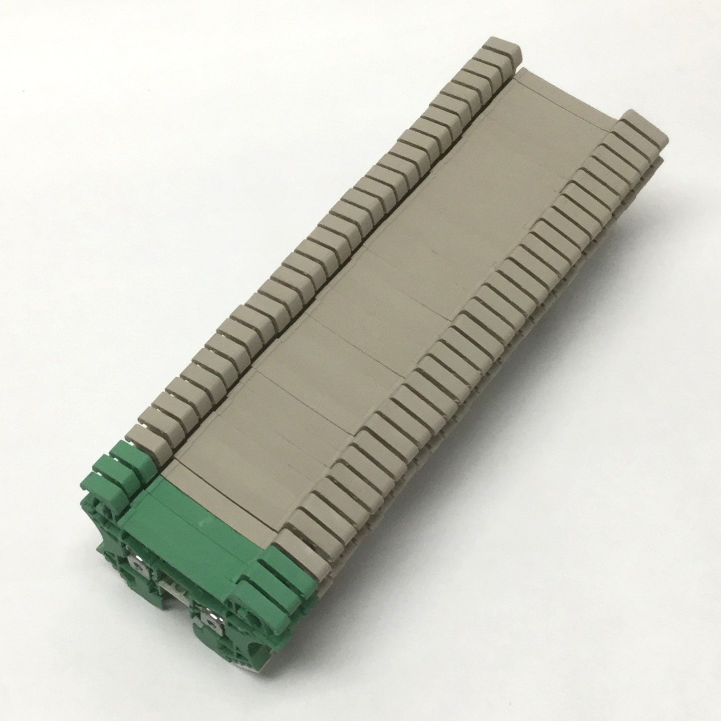 Used Lot of 34 Weidmuller WDU 2.5 W-Series Feed-Thru Screw Terminal Blocks, 800V 24A