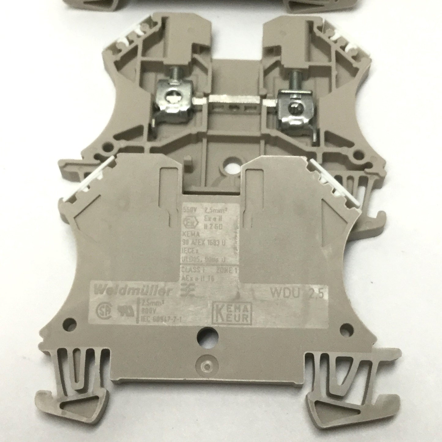 Used Lot of 34 Weidmuller WDU 2.5 W-Series Feed-Thru Screw Terminal Blocks, 800V 24A