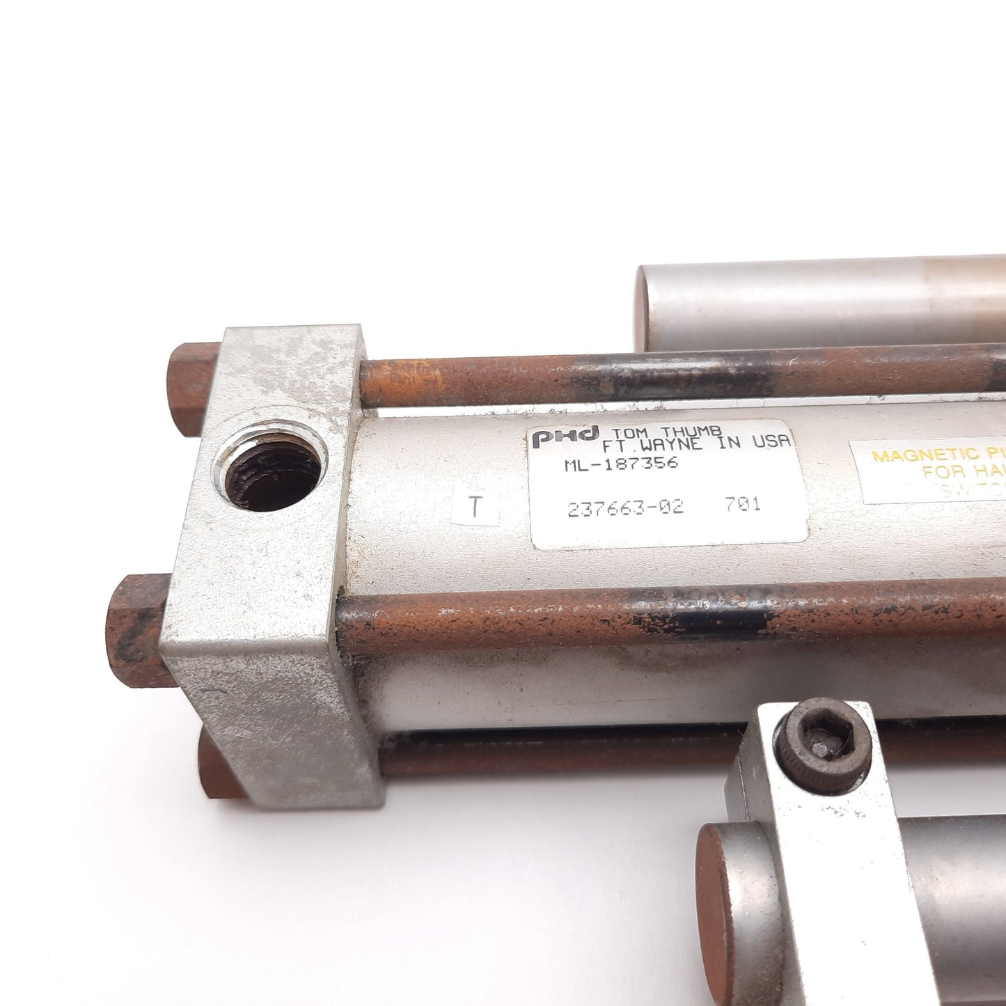 Used PHD ML-187356 Adjustable Linear Slide, Bore: 1-3/8", Stroke: 4", Ports: 1/4" NPT
