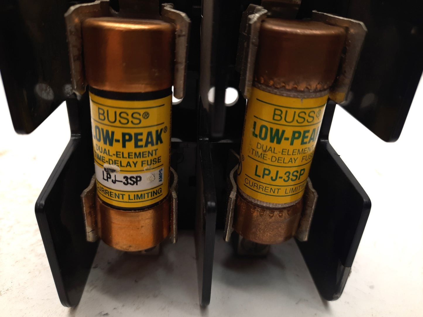 Used Gould Shawmut 60303J Fuse Holder Block 30A 600V, LPJ-3SP 3A Time Delay
