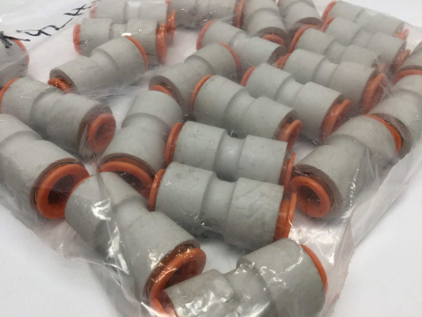 New – Open box Lot of 26 SMC KQ2H11-13 Straight Connector One-Touch Fittings 3/8" - 1/2" Tube