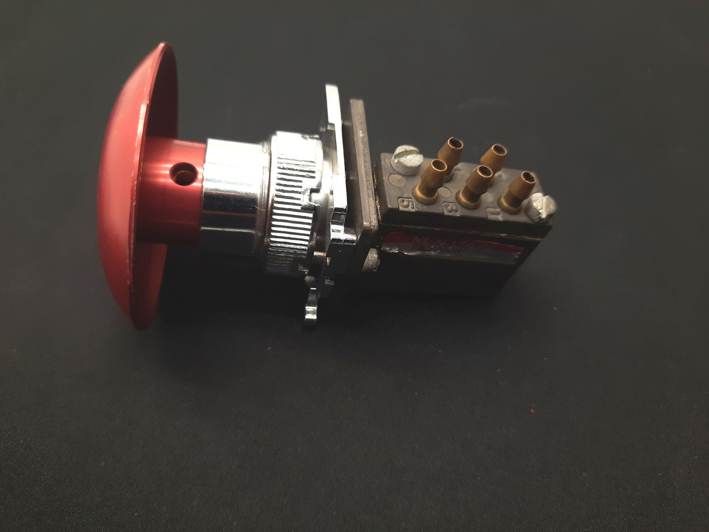 Used Numatrol PB5-0001 Red Pneumatic Momentary Push Button 2-Pos 5-Port
