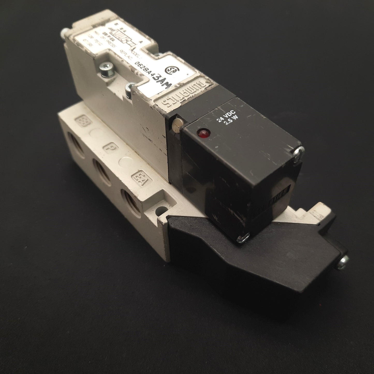 Used Numatics 062BA43AM Pneumatic Valve 2 Position 5 Port 1/4" NPT 24VDC