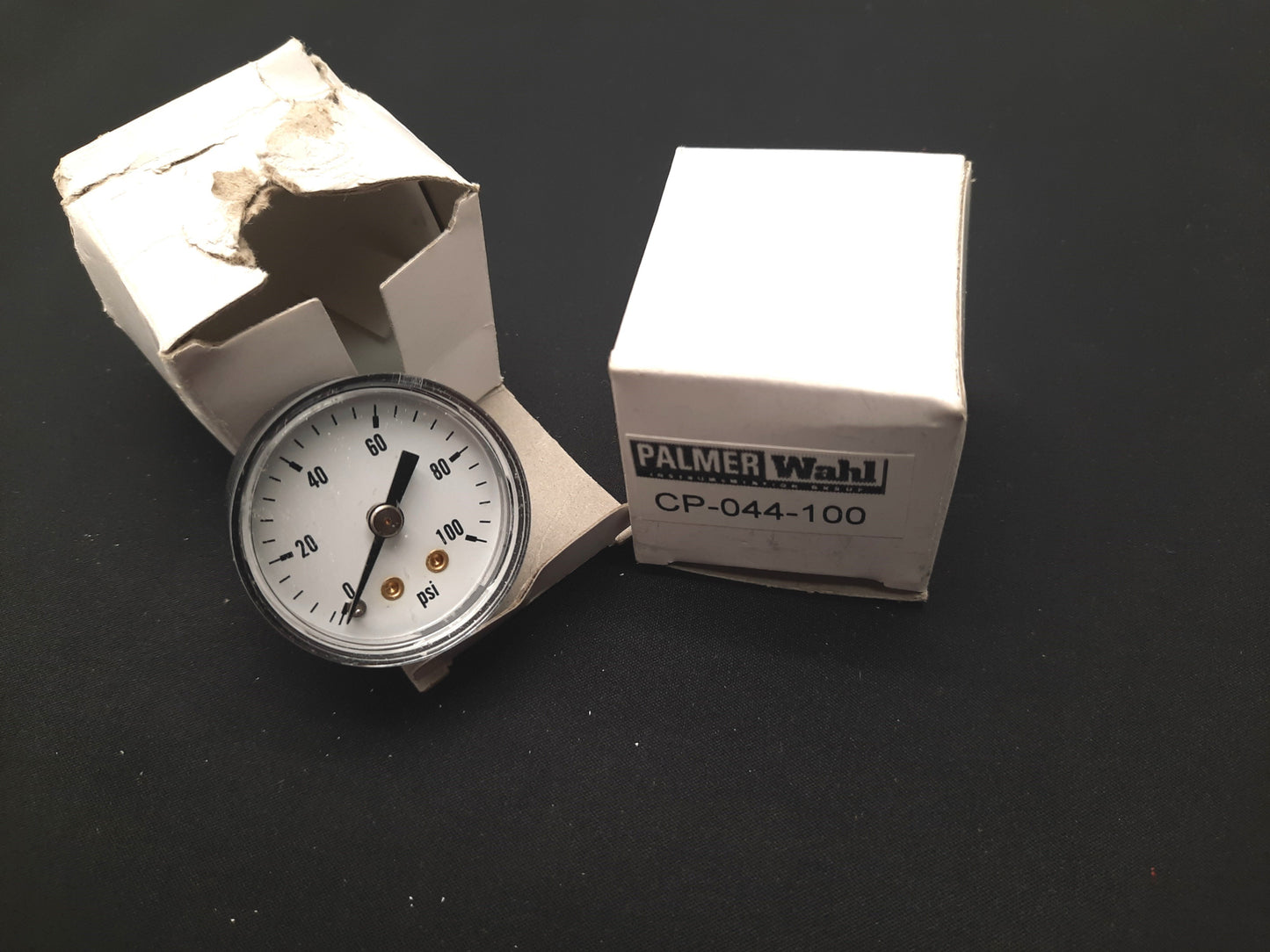 New – Open box Lot of 2 Palmer Wahl CP-044-100 Pressure Gauges 40mm 100psi, 1/8" NPT