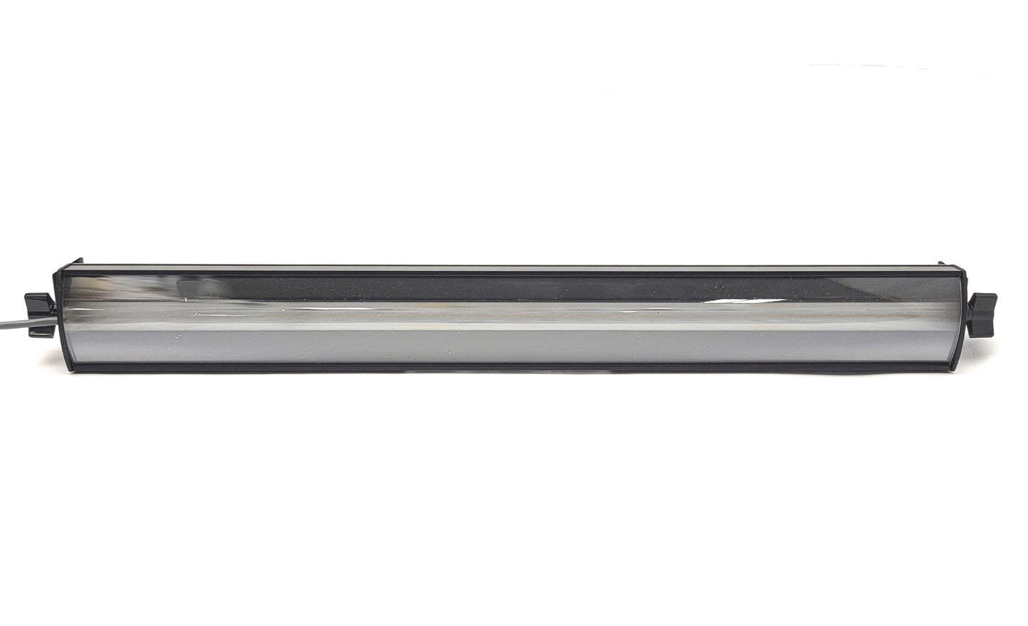 New – Open box Metaphase ISO-19-UVS-24 Exolight Linear UV Illuminator 24VDC, 365nm, 19"