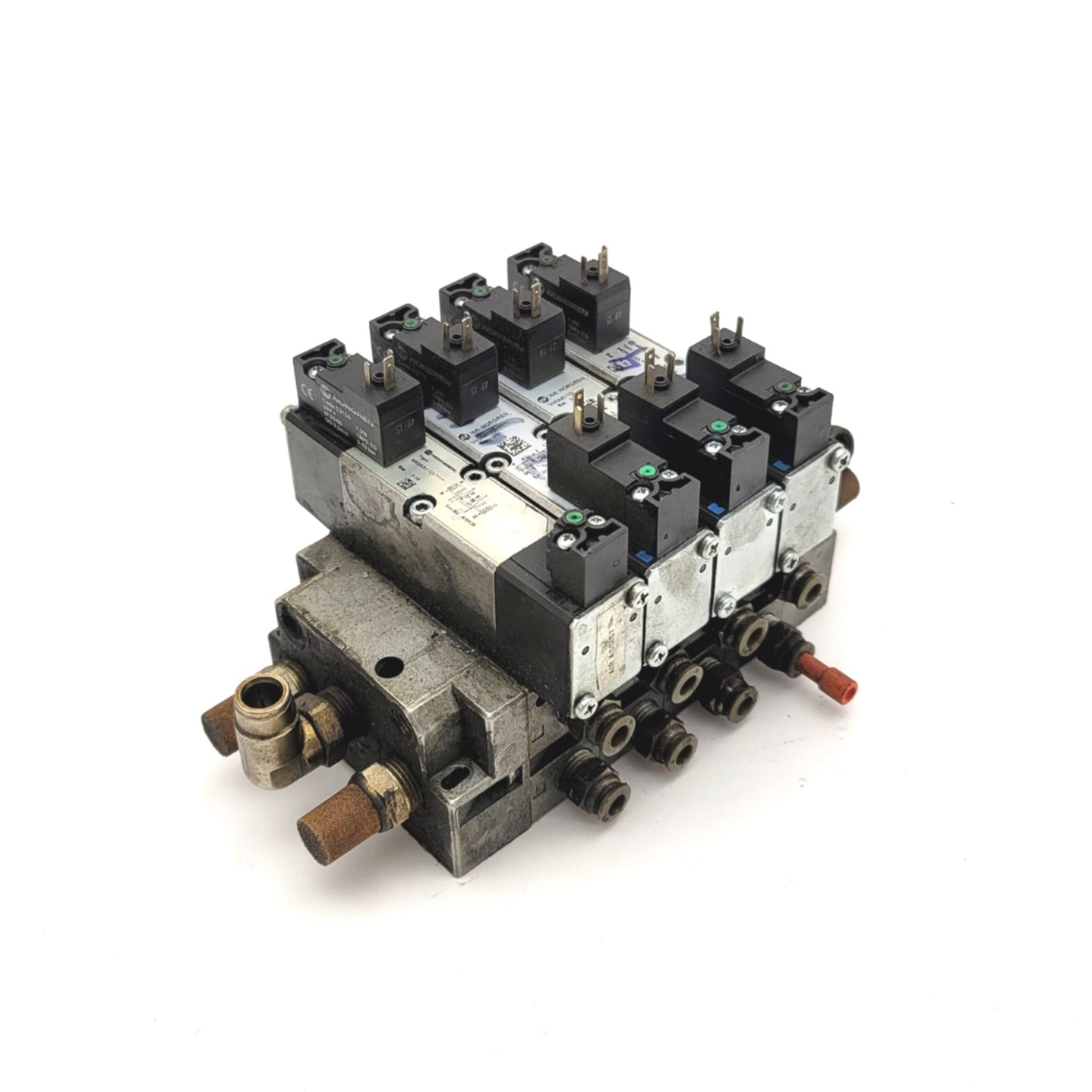 Used Bank Of 4 Norgren V45AA11D-C313A Valves On A Manifold 24VDC, 2x 3-Way 2-Position