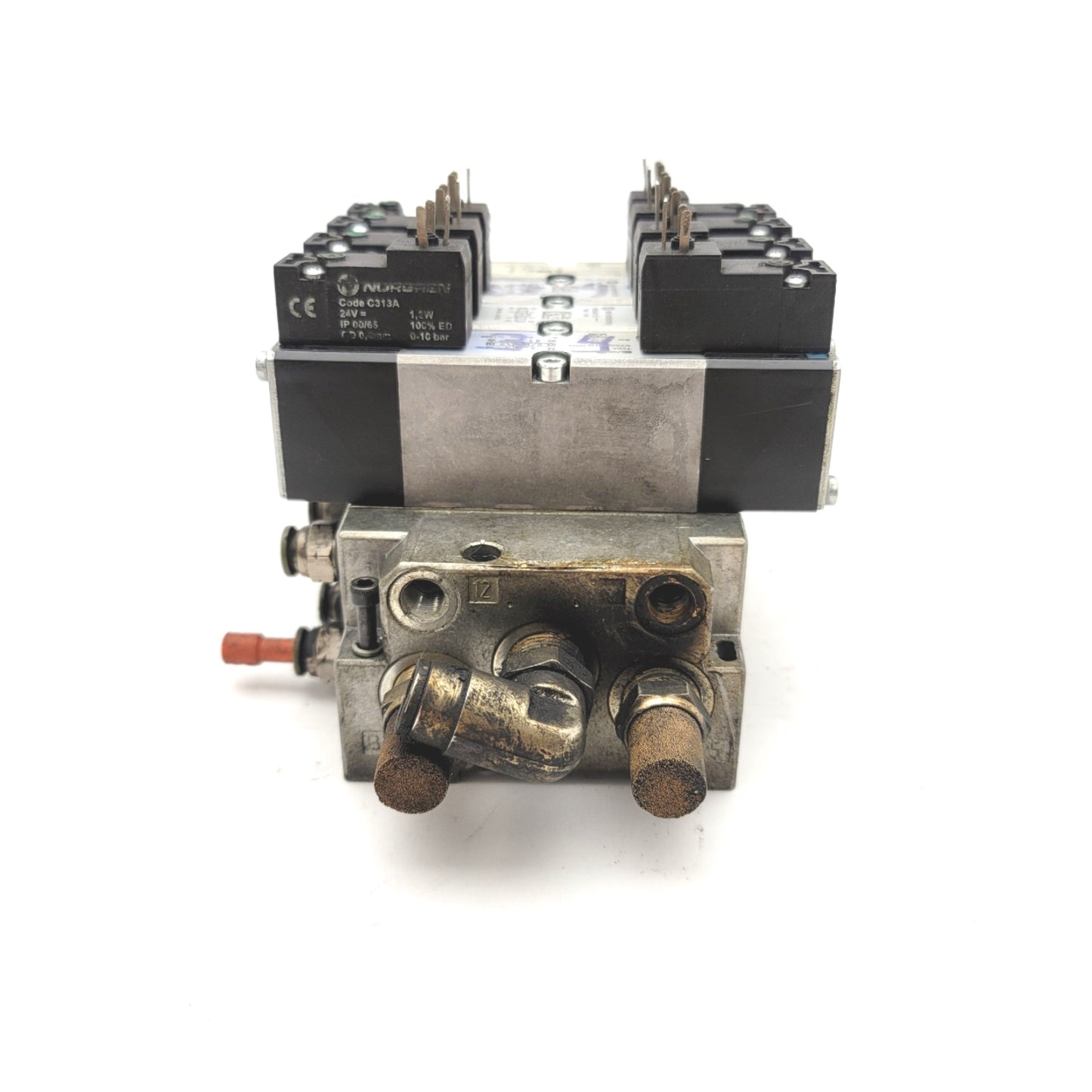 Used Bank Of 4 Norgren V45AA11D-C313A Valves On A Manifold 24VDC, 2x 3-Way 2-Position