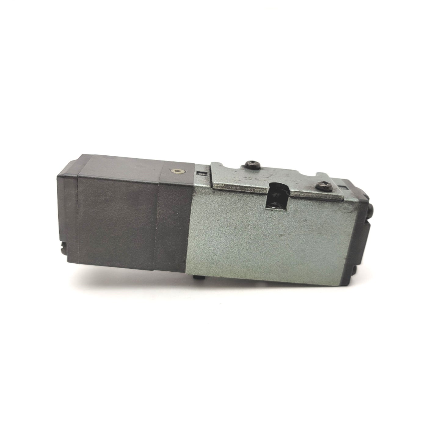 Used SMC NVSP4116-0009D General Purpose Air Valve 300psi Max, Coil: 120VAC 2.3VA