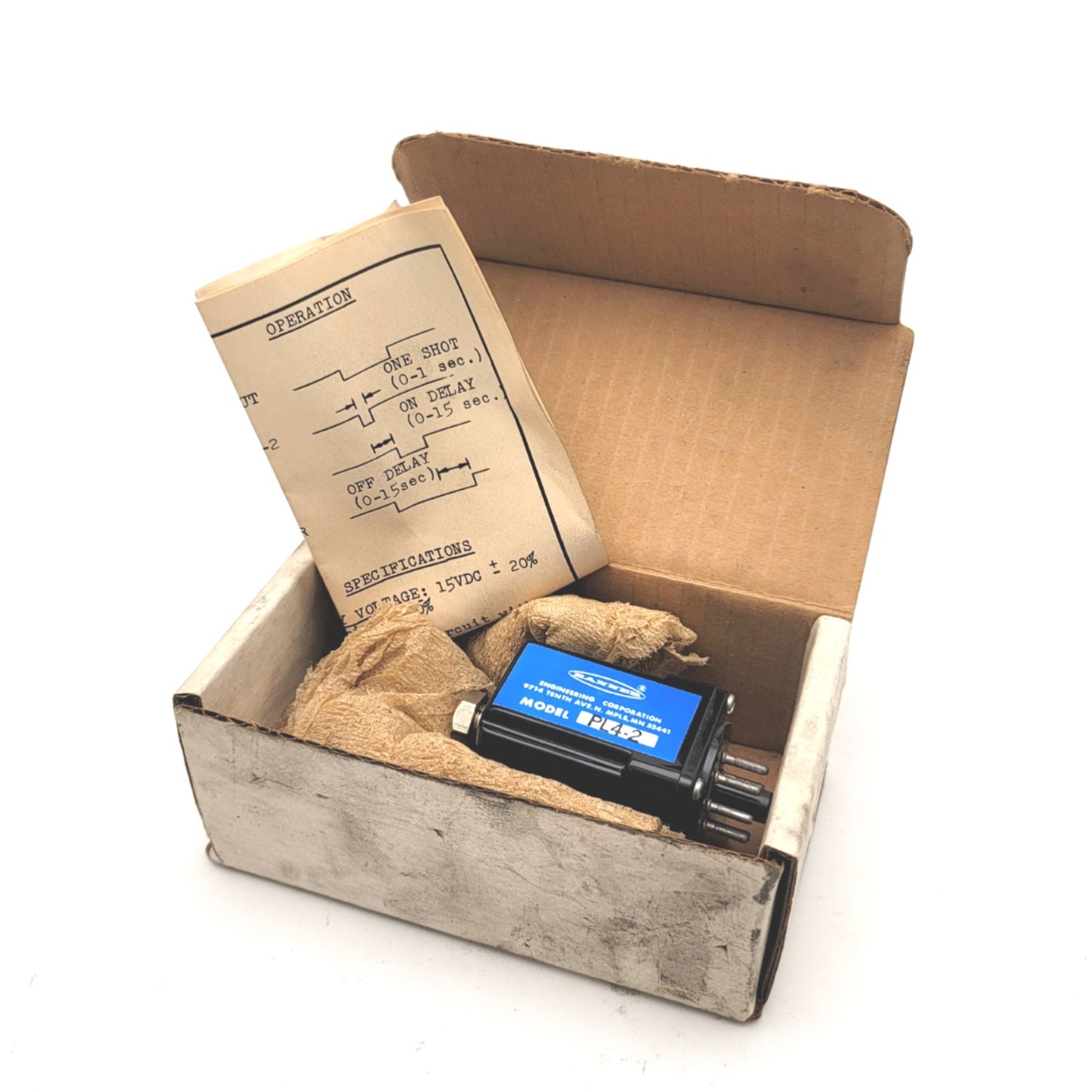 New – Open box Banner Engineering PL4-2 Plug-In Logic Module 15VDC, 0-1 Sec One-Shot