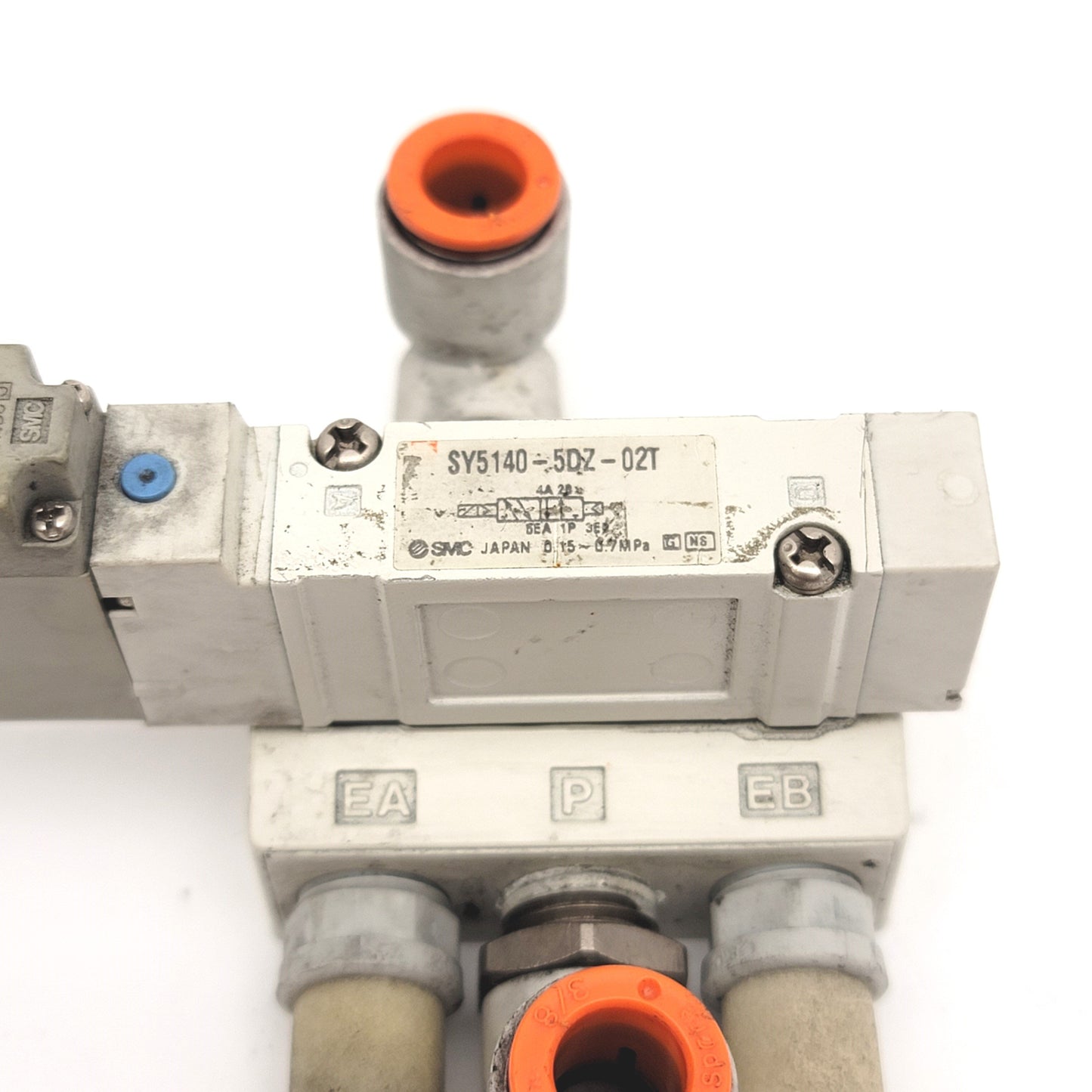 Used SMC SY5140-5DZ-02T Solenoid Valve With Base 24VDC 1/4" 2-Pos 5-Port, 0.15-0.7MPa