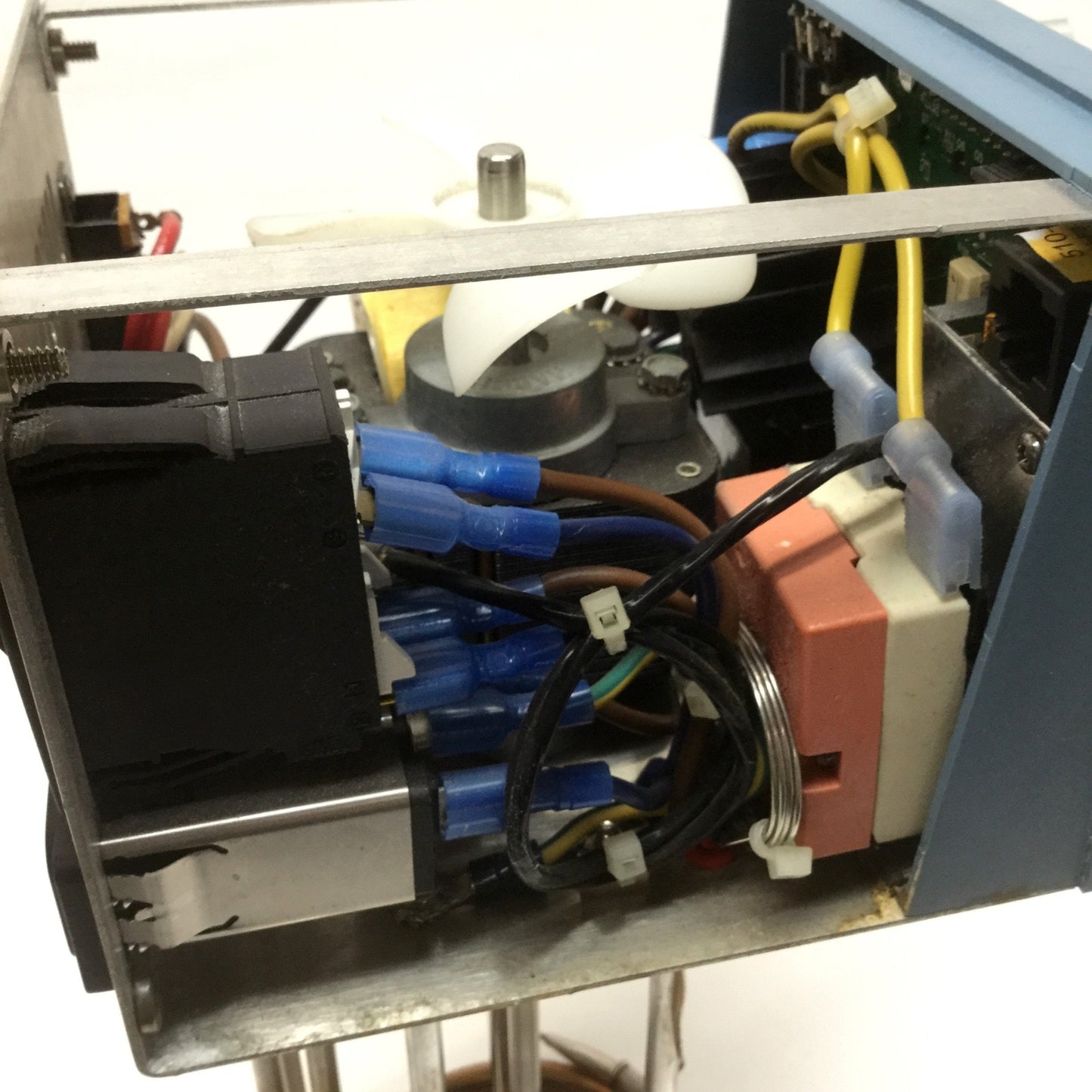 For parts or not working VWR 1122S Immersion Circulator 240VAC, +5° to 150°C *For Parts-Did Not Power On*