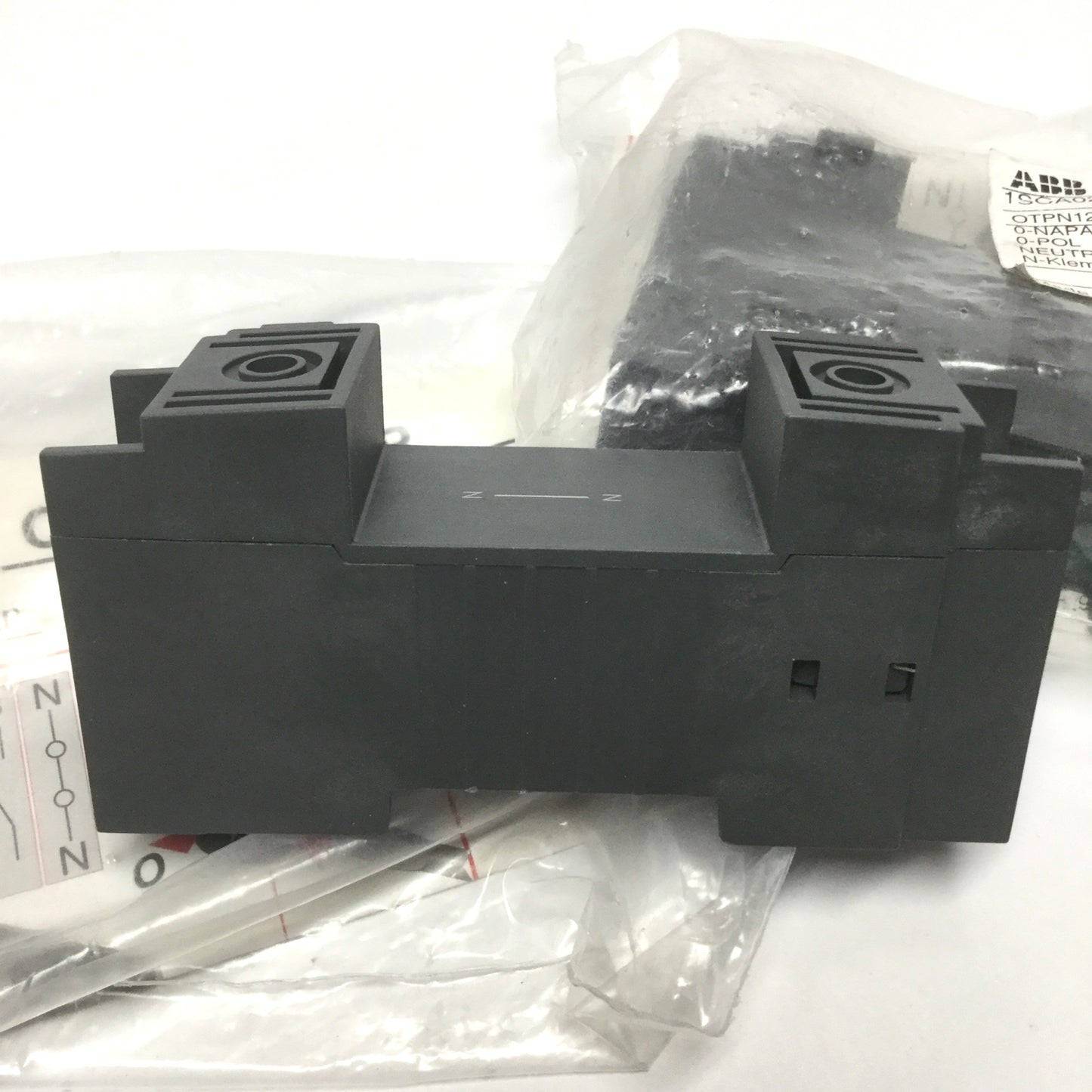 New – Open box Lot of 2 ABB OTPN125EP Fixed Neutral Pole for Disconnect Switch OT 100...125E3