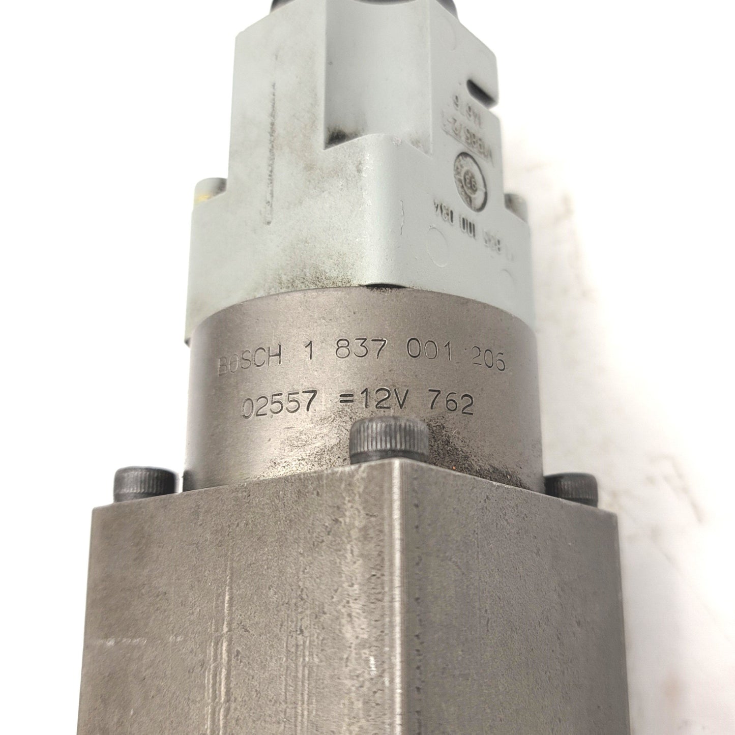 Used Bosch Rexroth 4WRP 10 W 63S –1X/G24Z4/M 4/3 Servo Solenoid Valve 24VDC