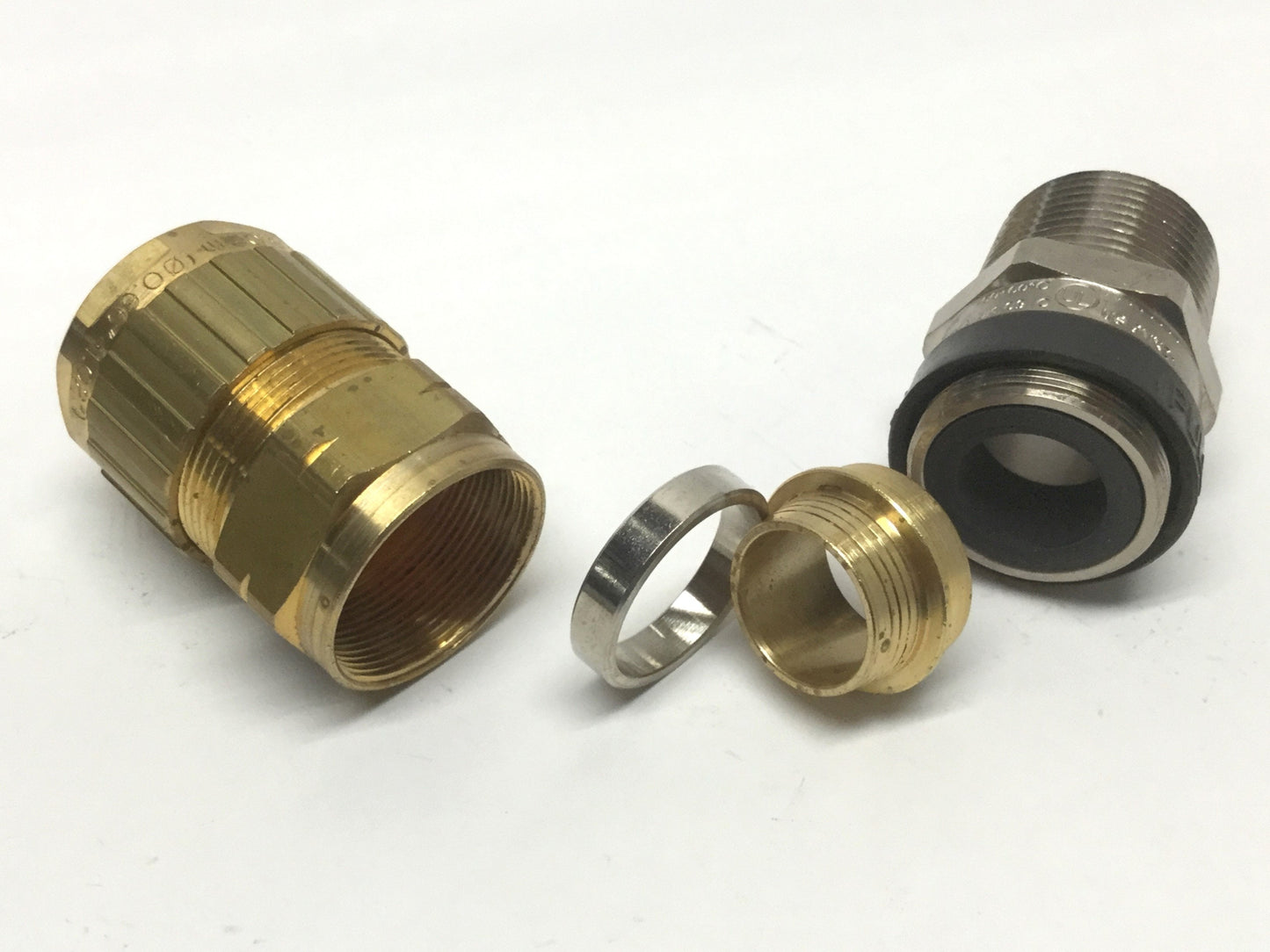 New – Open box Hawke 153 B X Industrial Brass Cable Gland 1" NPT Thread, 16.9-26mm