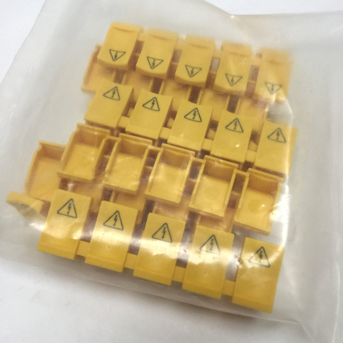 New Lot of 10 Allen Bradley 1492-AAP Bus Bar Protective Shroud Cover for Unused Pins