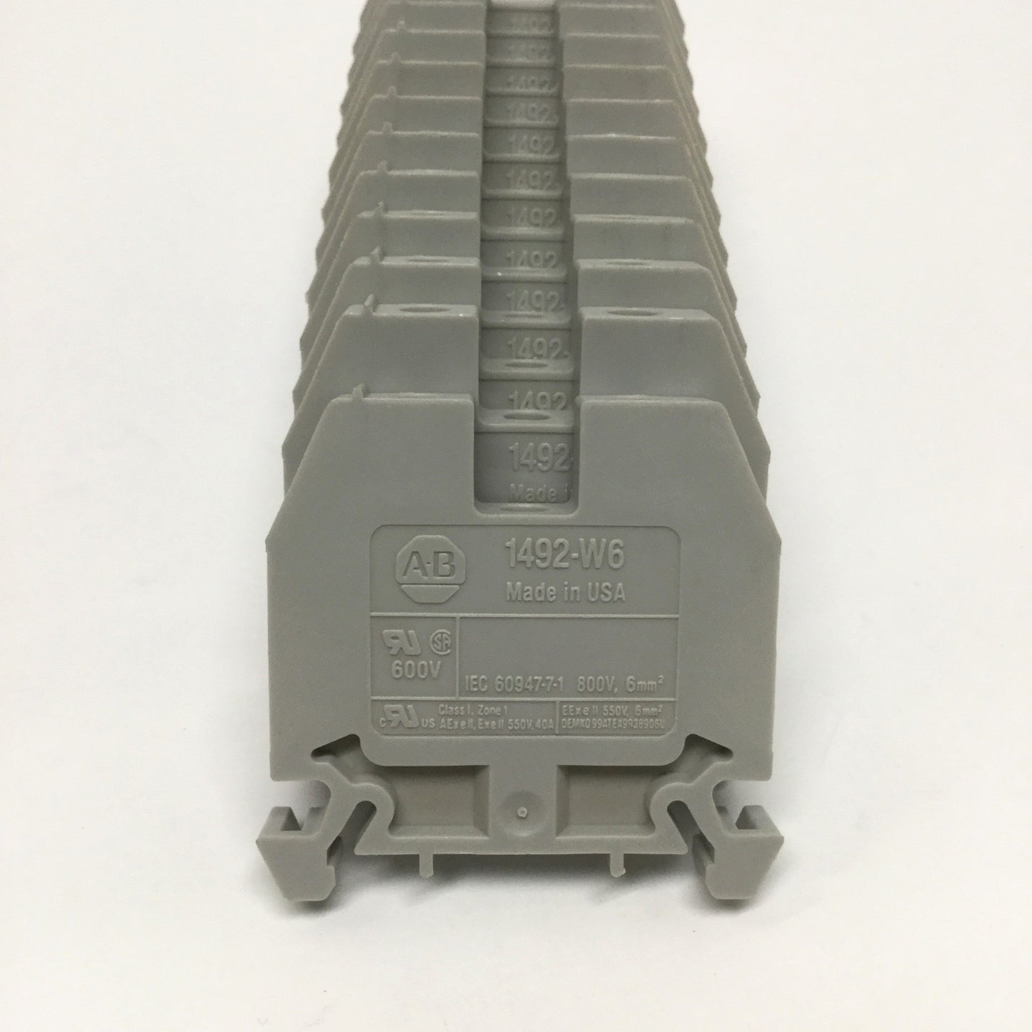 New – Open box Lot of 15 Allen Bradley 1492-W6 Feed-Through Terminal Block, 1-Circuit, 40A 600V