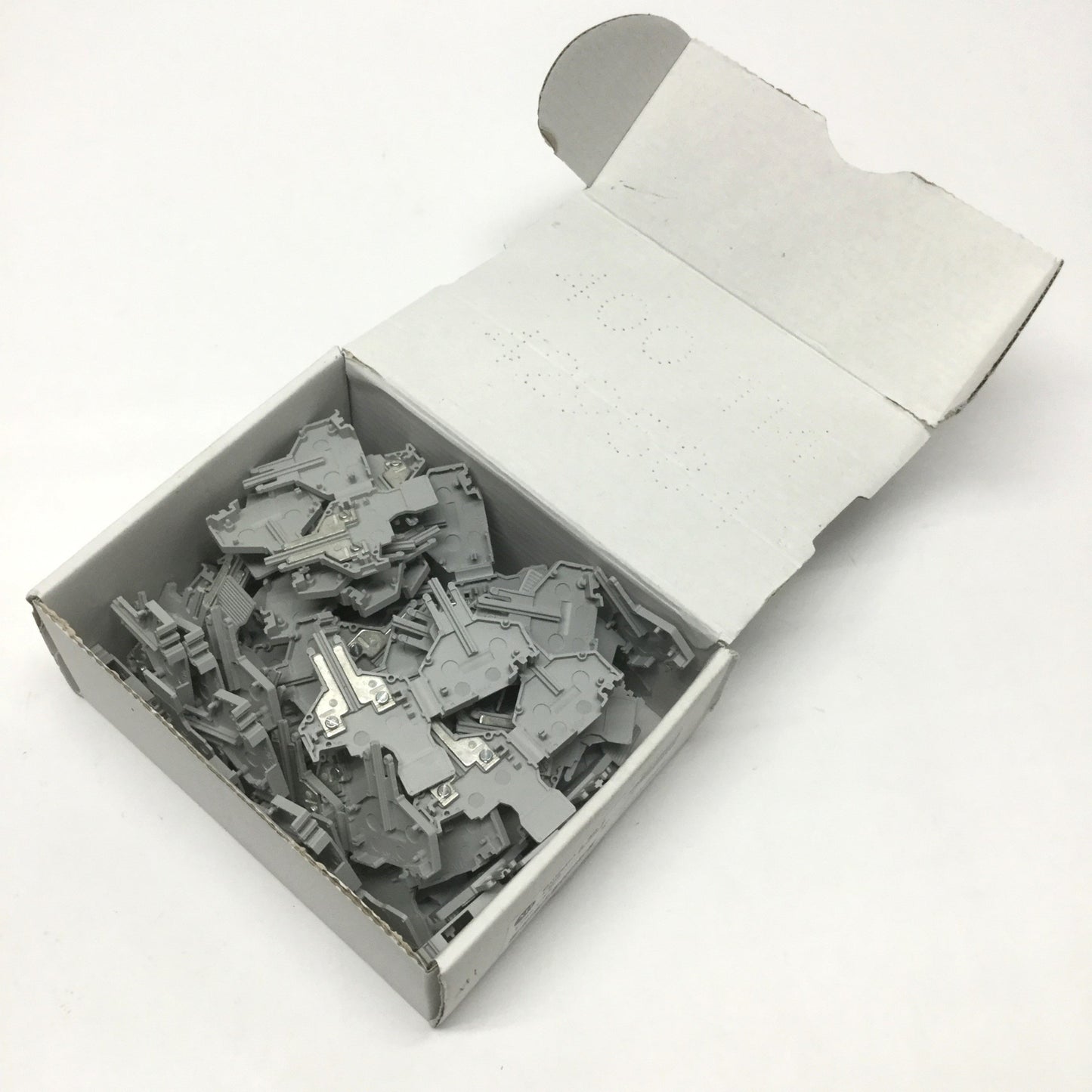 New – Open box Lot of 50 Allen Bradley 1492-CPL Plug-In Terminal Block Component Plug J3 Series