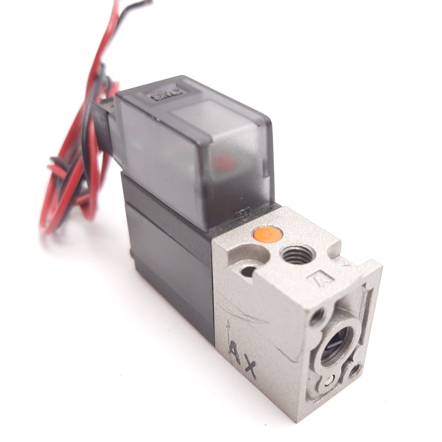 Used SMC VZ110 Solenoid Valve, 2-Position 3-Port, 24VDC, 0-0.7MPa, M5x0.8