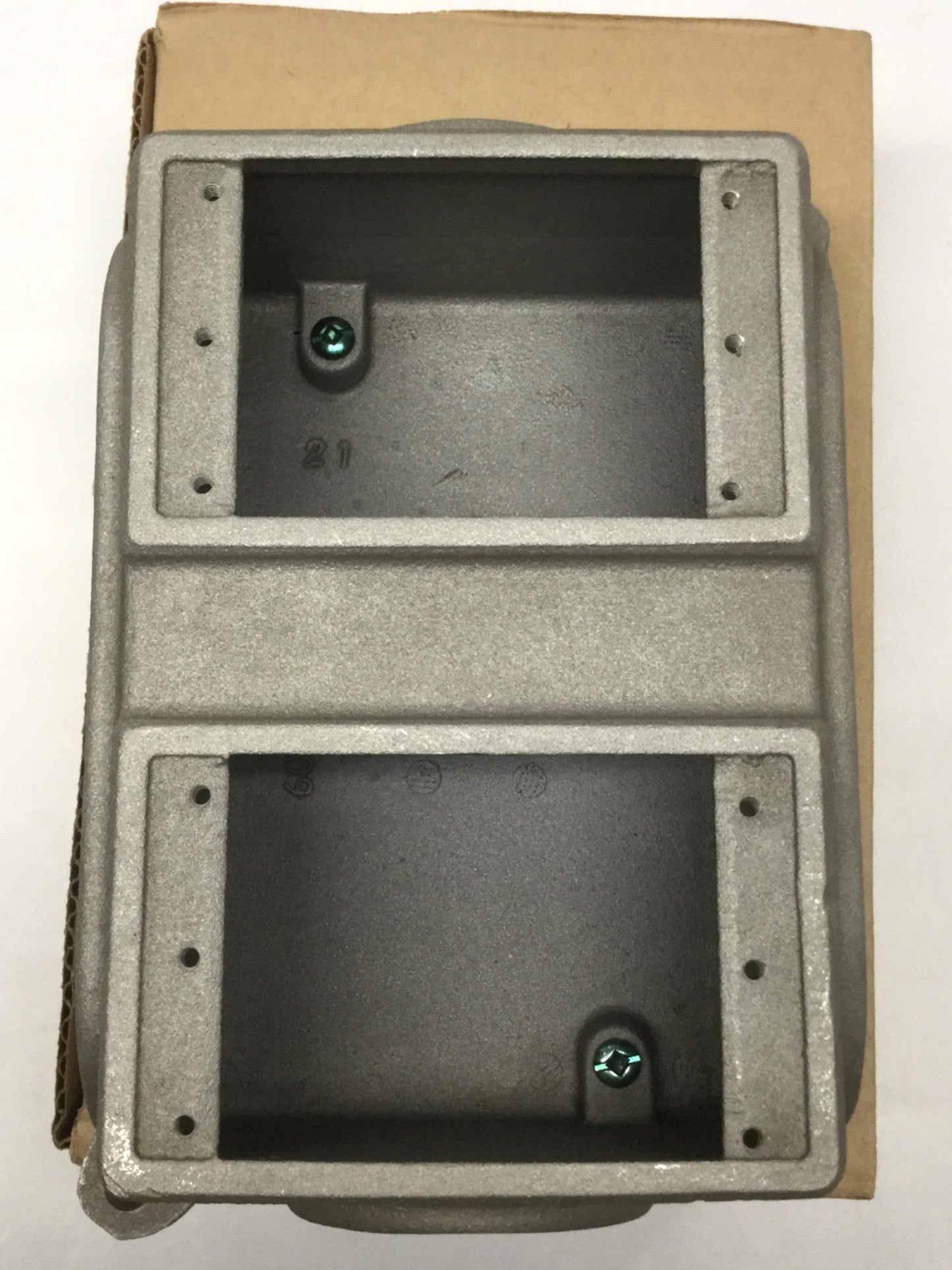New Crouse Hinds FD029 SA Deep Two-Gang Cast Aluminum Condulet Device Outlet Box