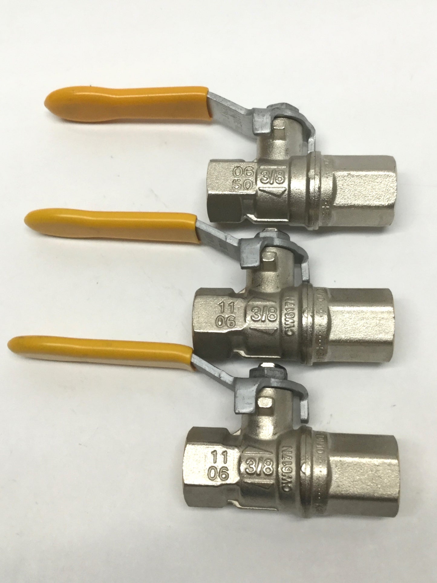 New – Open box Lot of 3 RuB K84-DIN-DVGW Brass Shut-Off Ball Valves 3/8" BSPP Female 600psi CWP