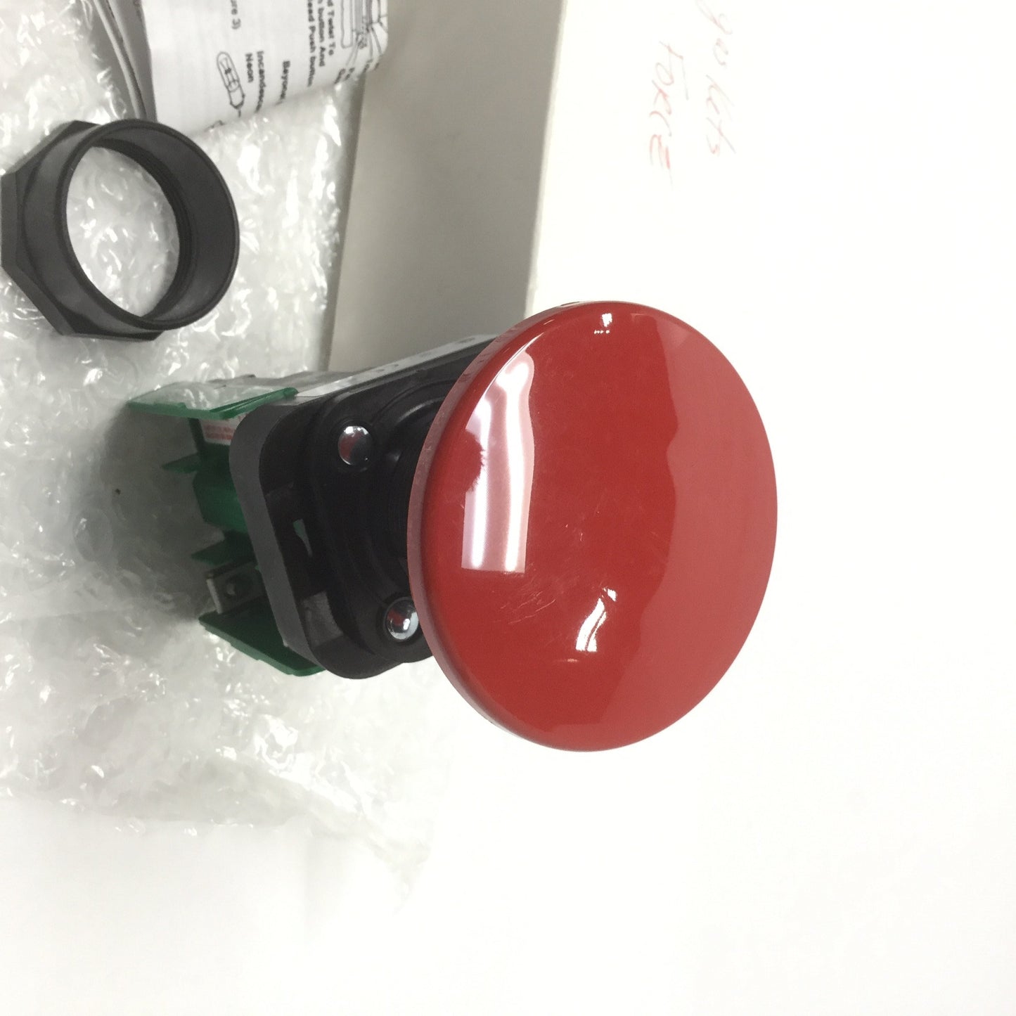 New – Open box Allen Bradley 800H-DR6JD2P Jumbo Red Mushroom Momentary Pushbutton Switch, 1NC