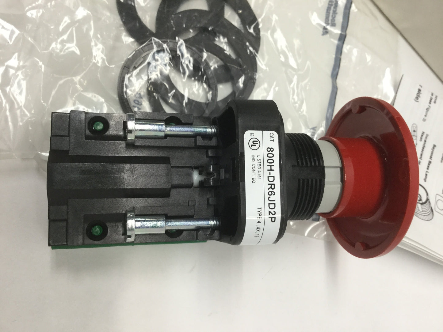 New – Open box Allen Bradley 800H-DR6JD2P Jumbo Red Mushroom Momentary Pushbutton Switch, 1NC