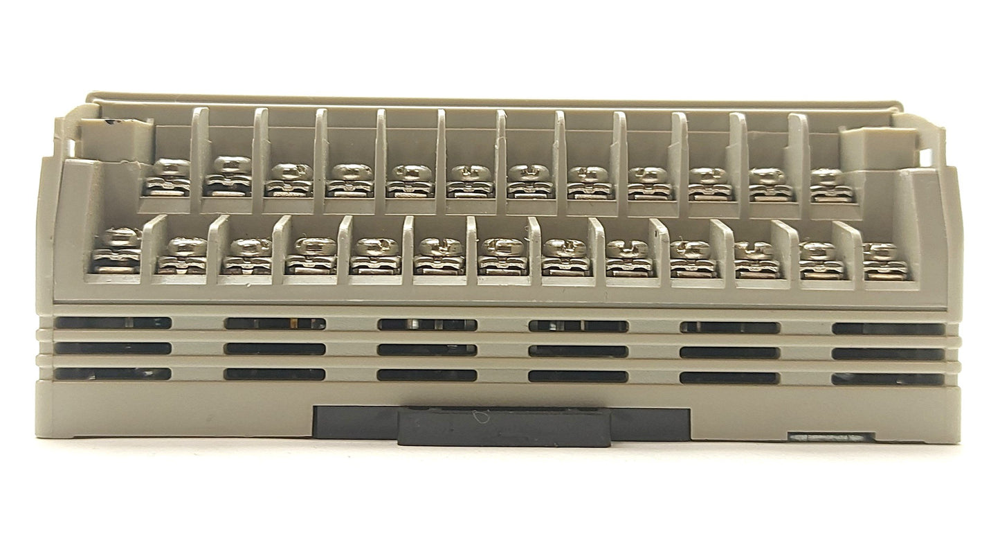 Used Keyence CV-110 Machine Vision Camera Controller 12-Pin Hirose 24VDC For CV-C11