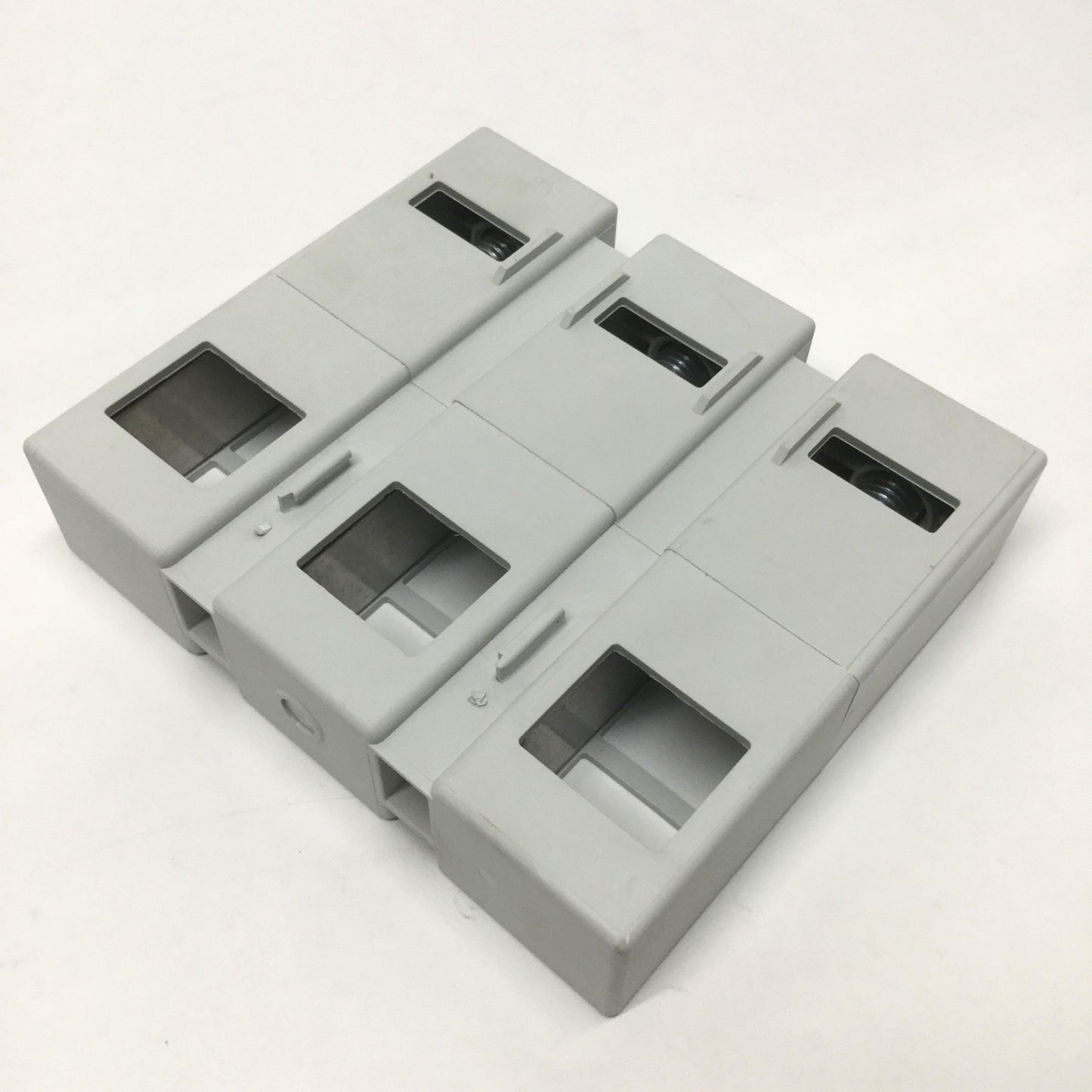 New – Open box Eaton DILM400-XKU-S Contactor Cable Terminal Block Lug Assembly Kit 400A