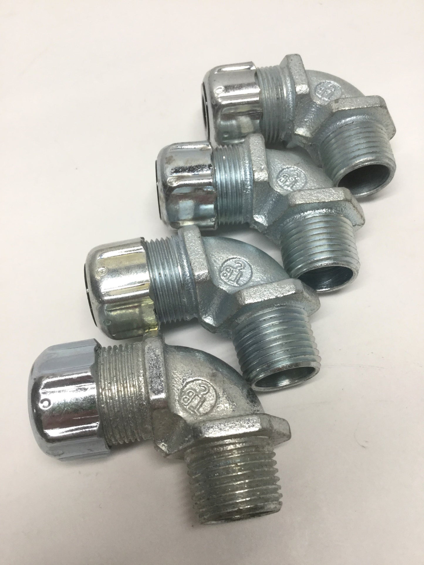 New – Open box Lot of 4 Thomas & Betts 4960 Liquidtight Cable Gland Strain Relief Fittings 1/2"