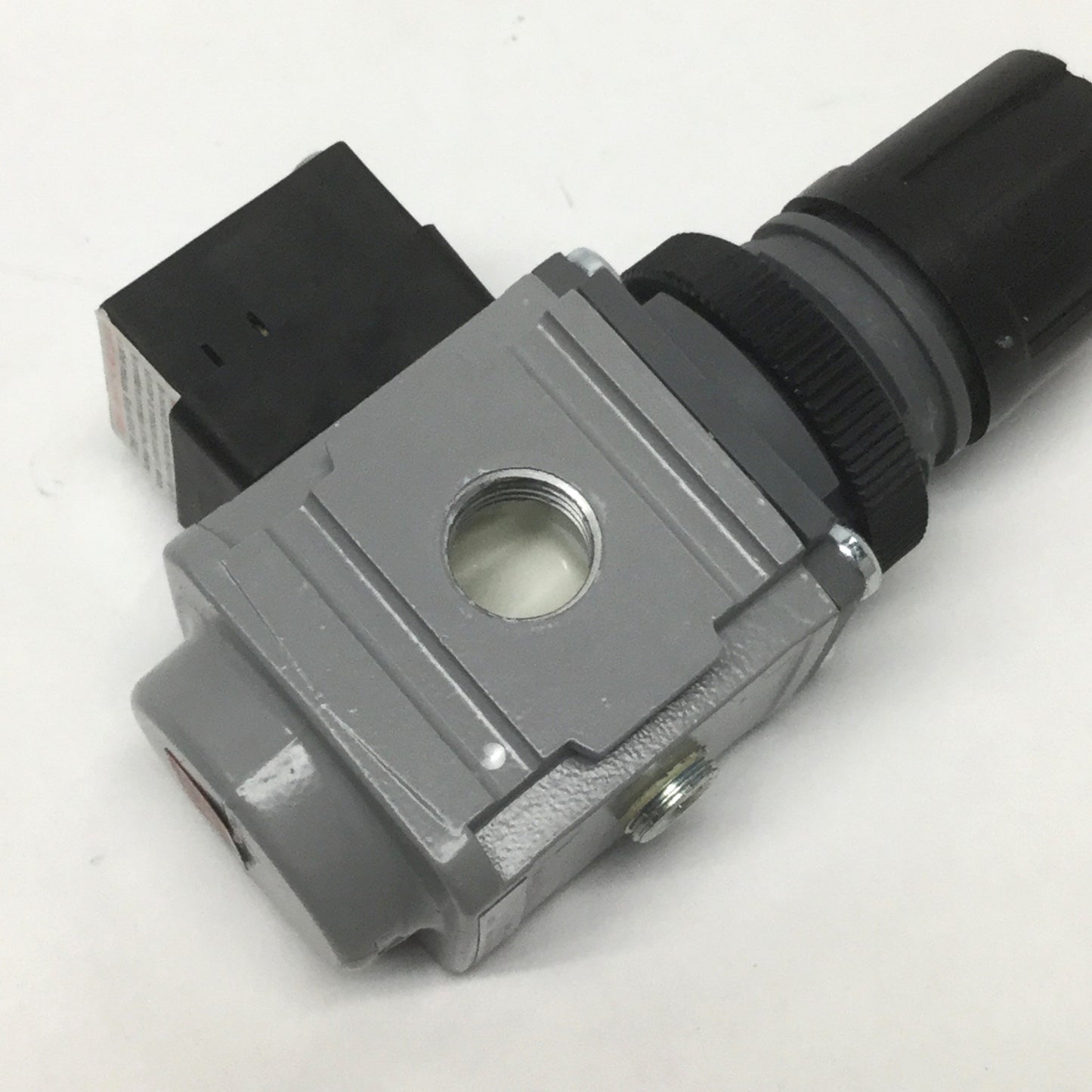 Used Parker P31RB12BNTP Mini Pneumatic Air Pressure Regulator 0-8 bar, 1/4" BSPP