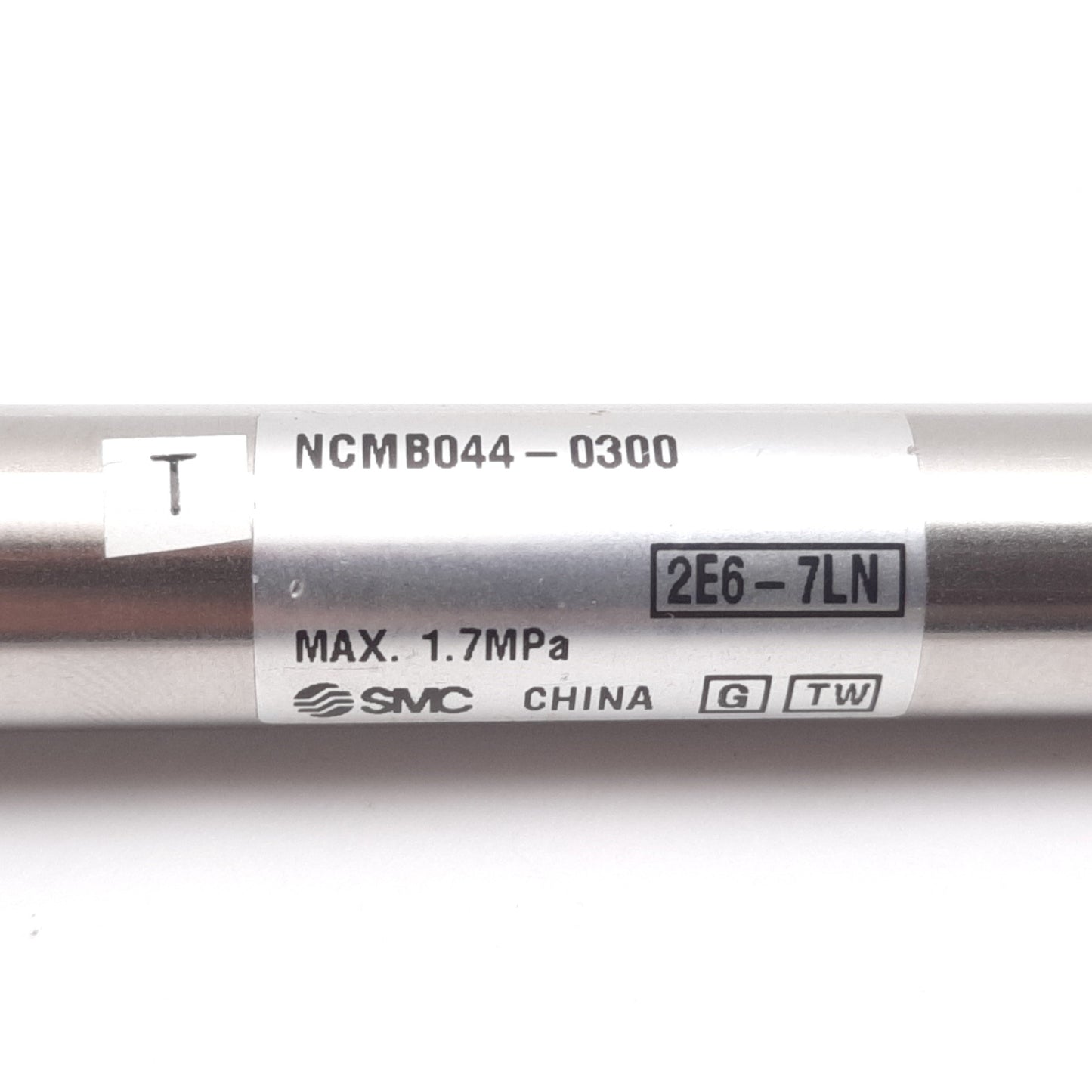 Used SMC NCMB044-0300 Pneumatic Cylinder, Bore: 7/16", Stroke: 3", 1.7MPa, 10-32